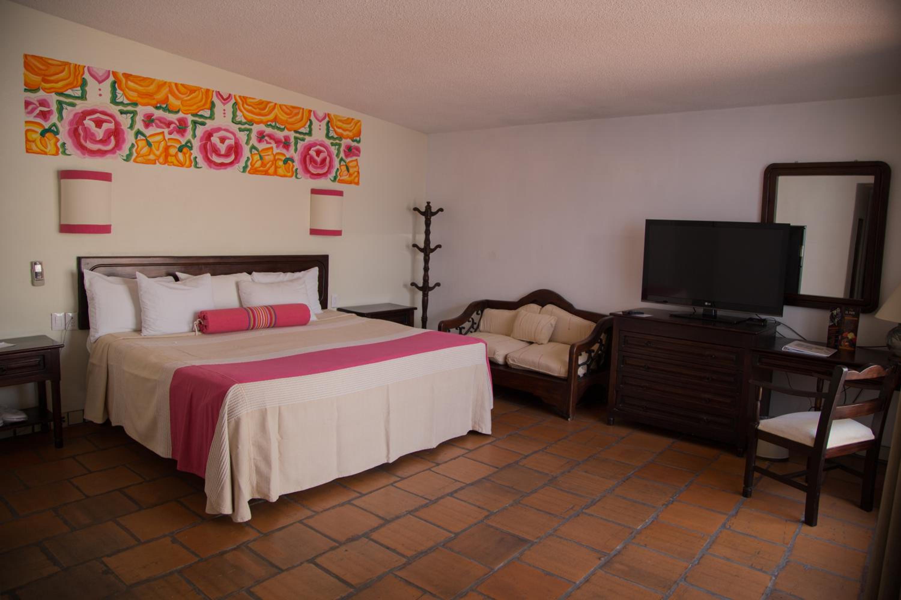 Standard Queen Room - Photo 1