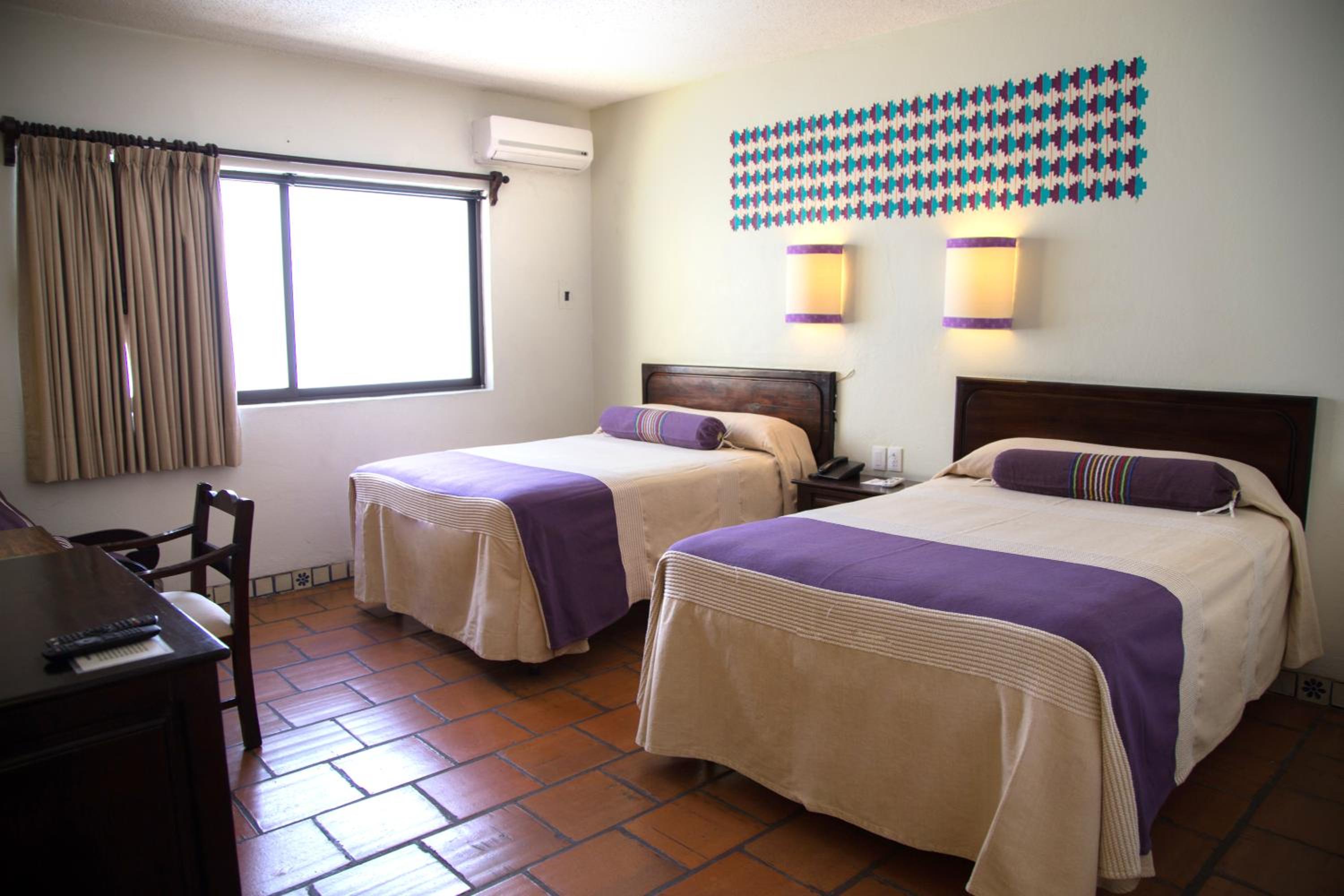 Double Room with Two Double Beds - Photo 7