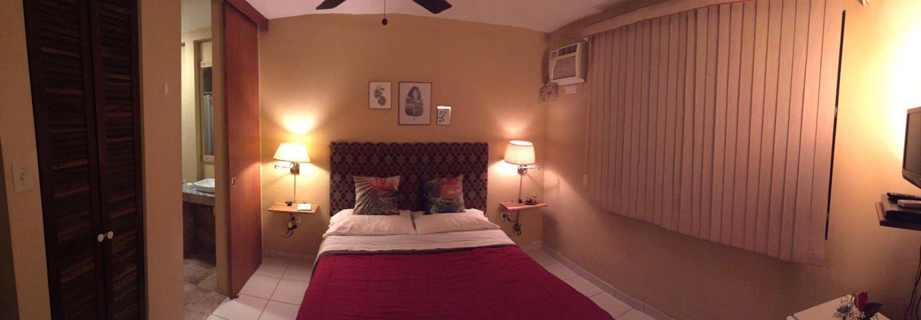 Double Room with Private Bathroom photo 1