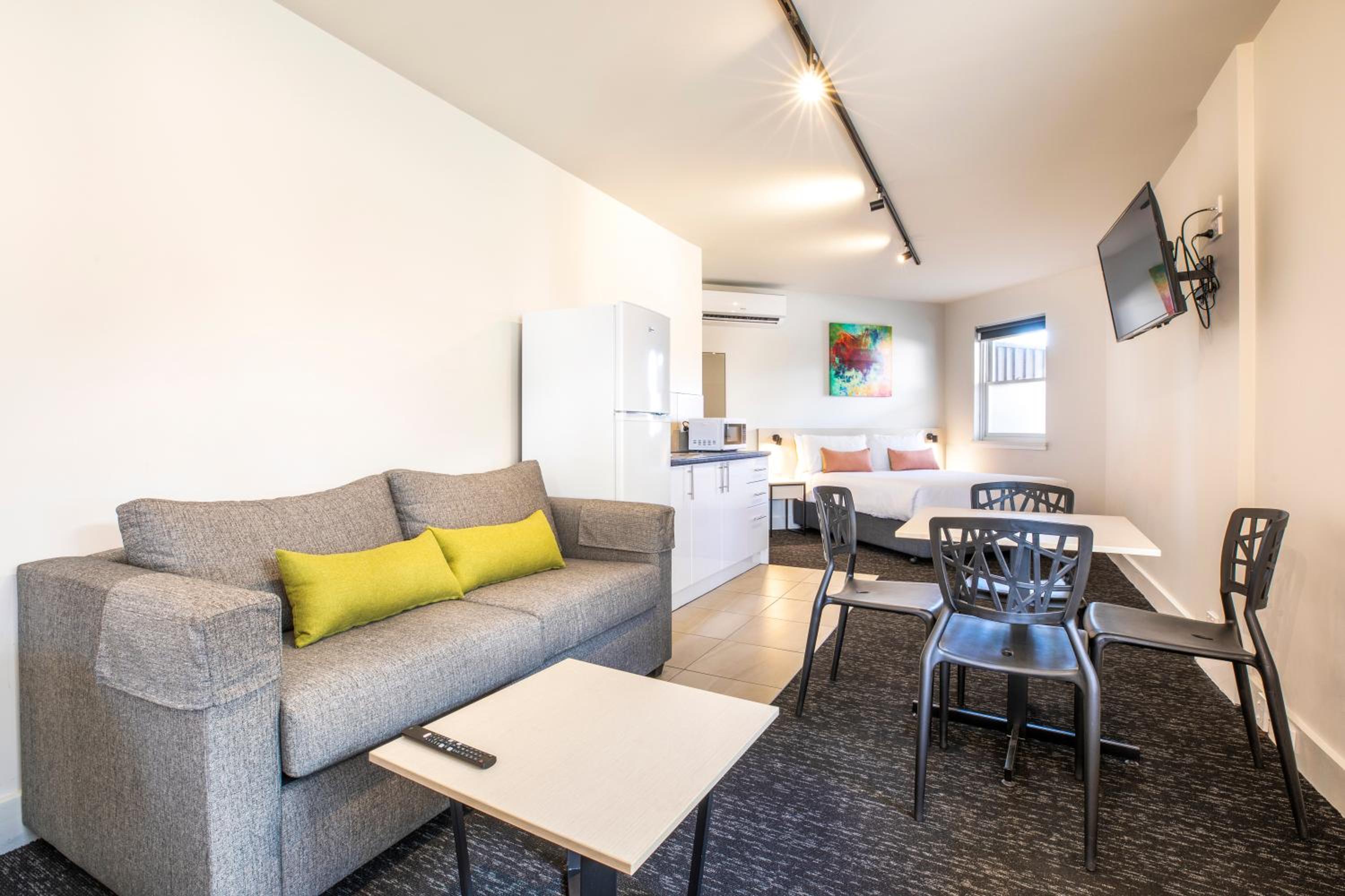 Studio Apartment with Free Welcome Drink for Two Guests photo 3
