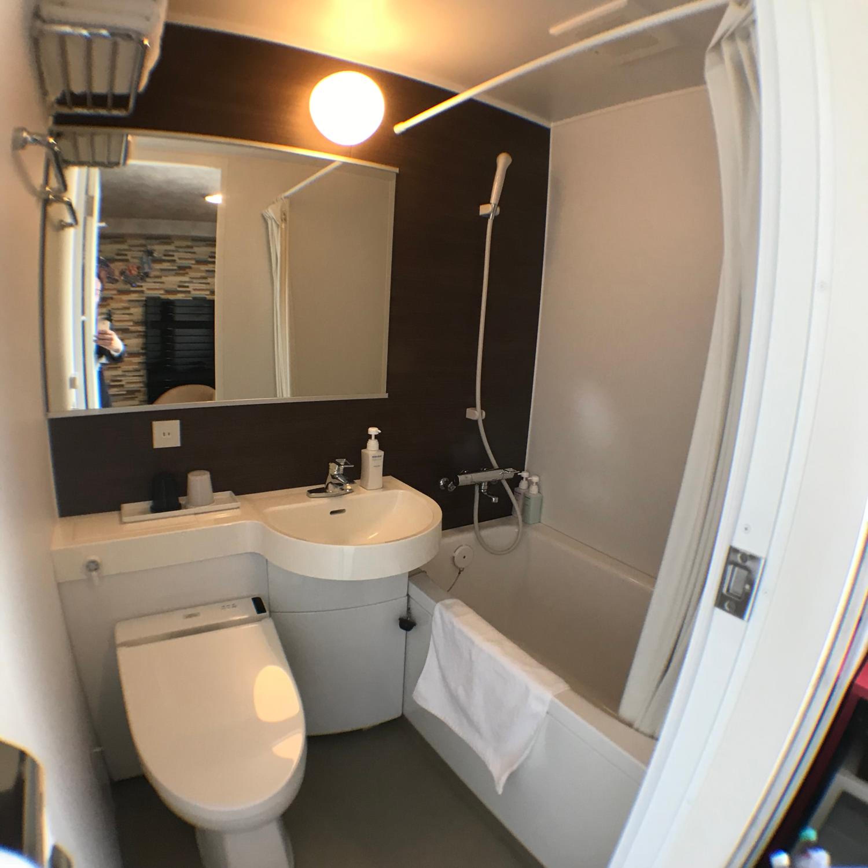 Double Room - Non-Smoking  - Photo 8