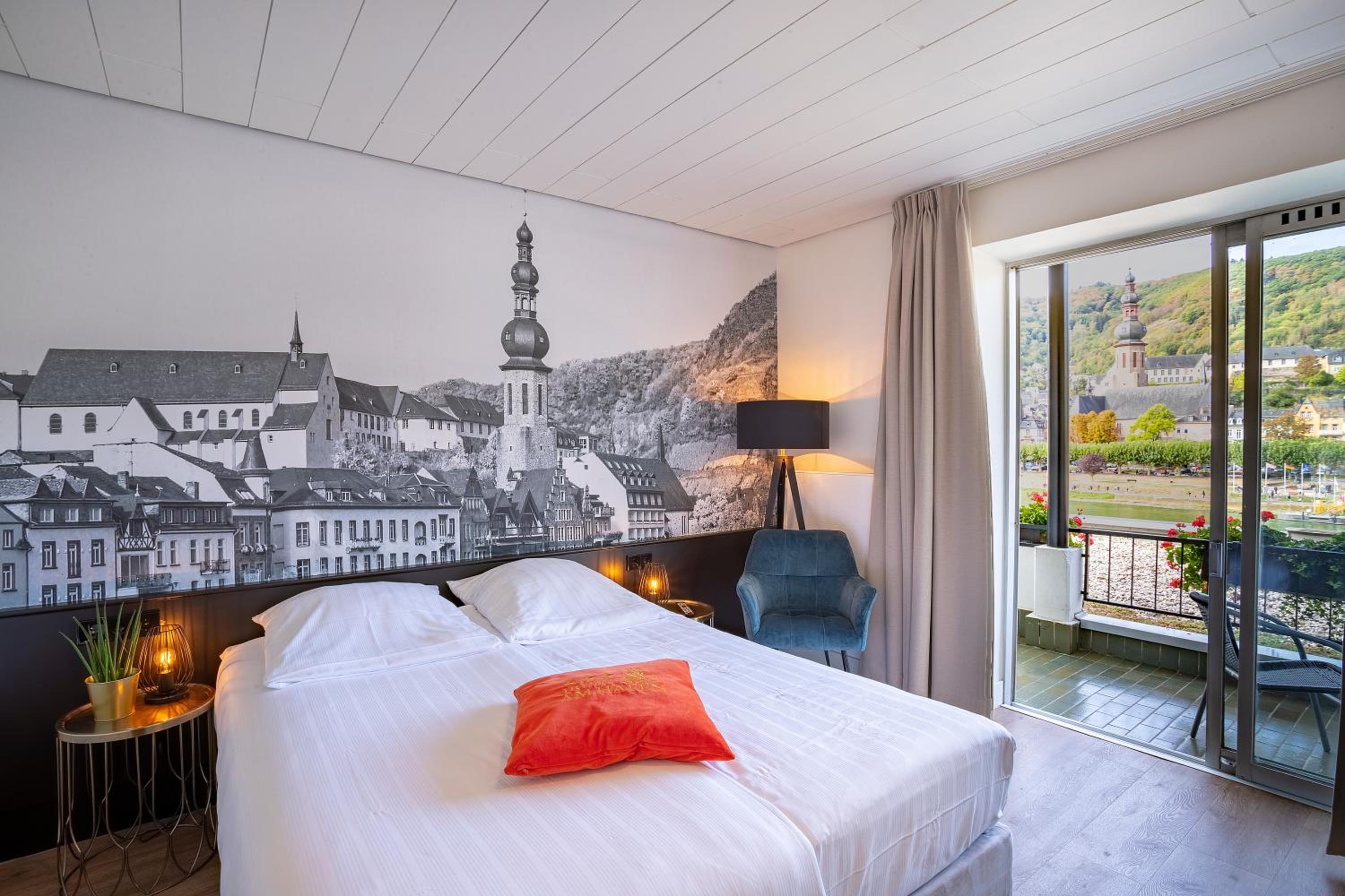 Double Room with Balcony and River View