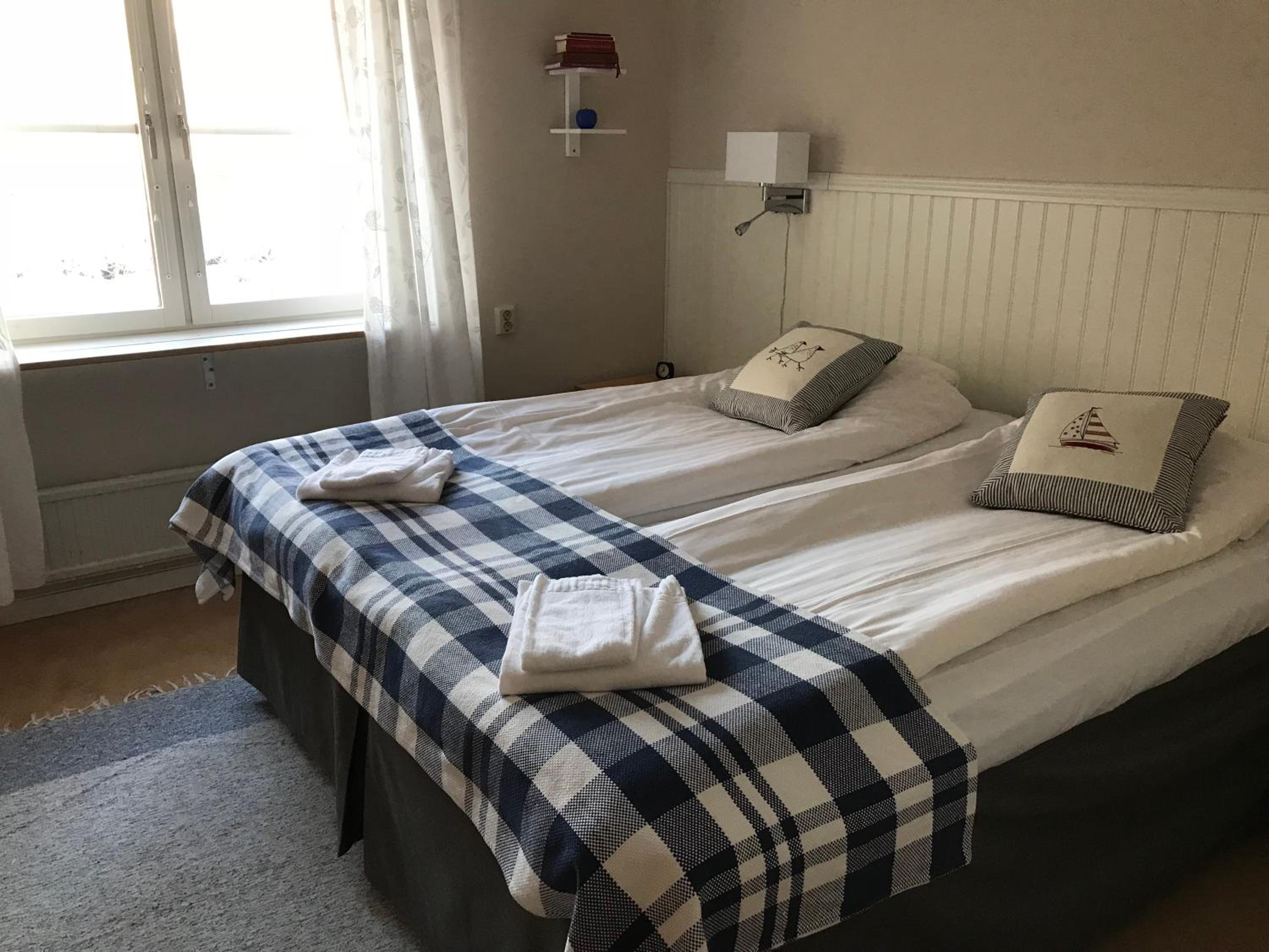 Standard Twin Room - Photo 1