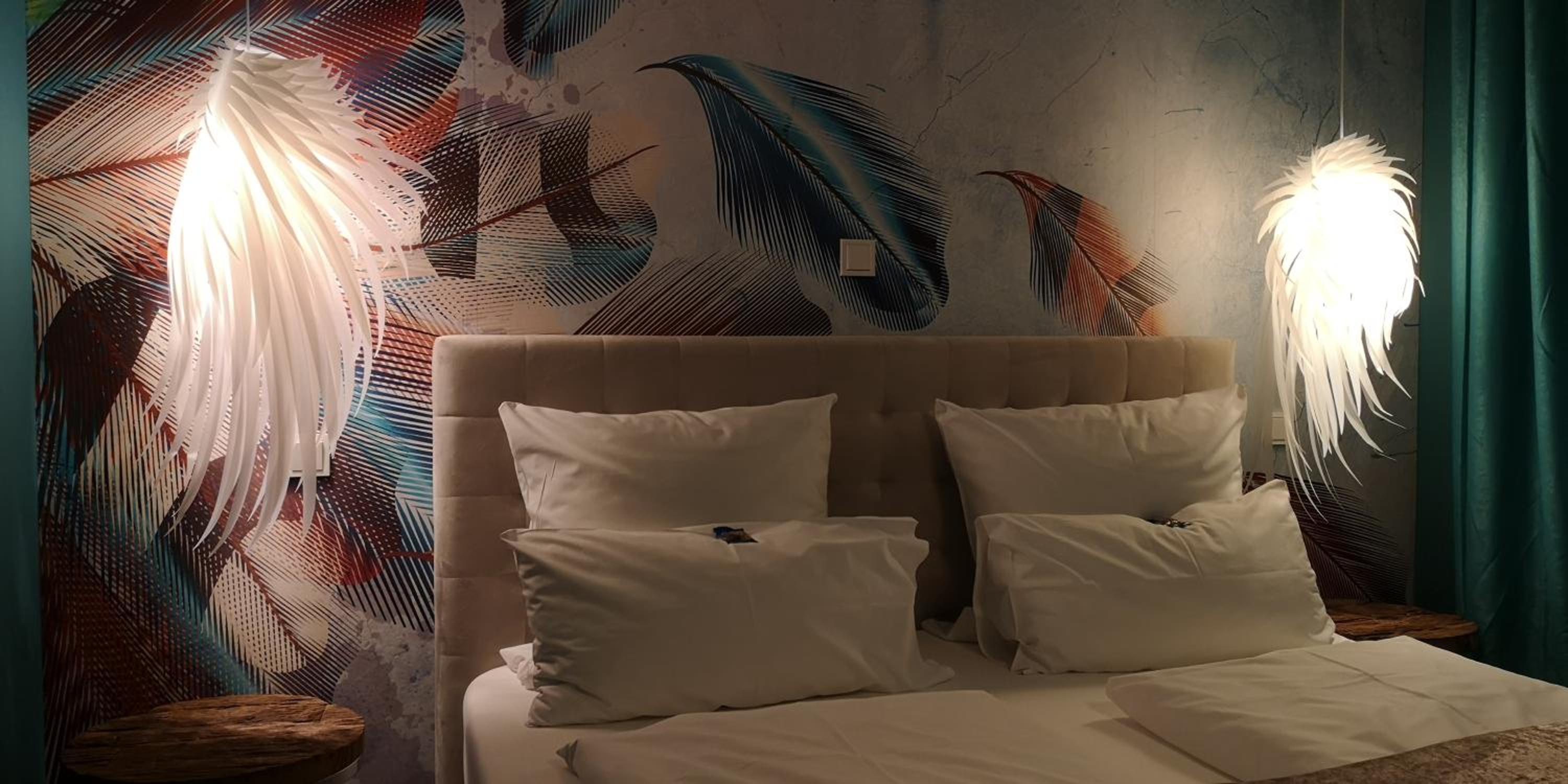 Standard King Room - Photo 8