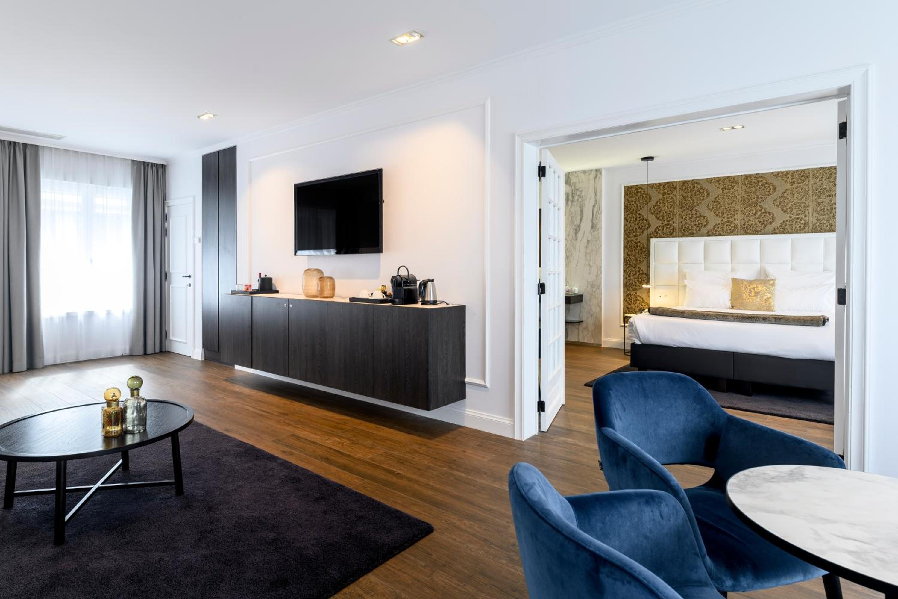 Penthouse Suite - Photo 4