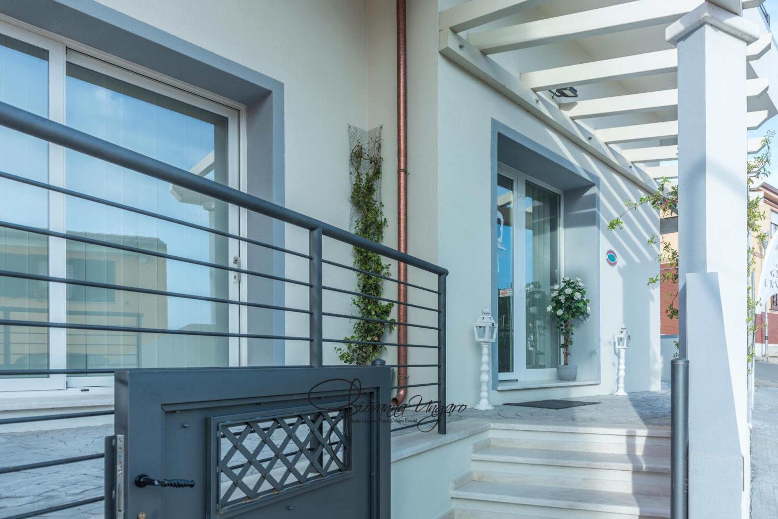 King Room with Balcony photo 2