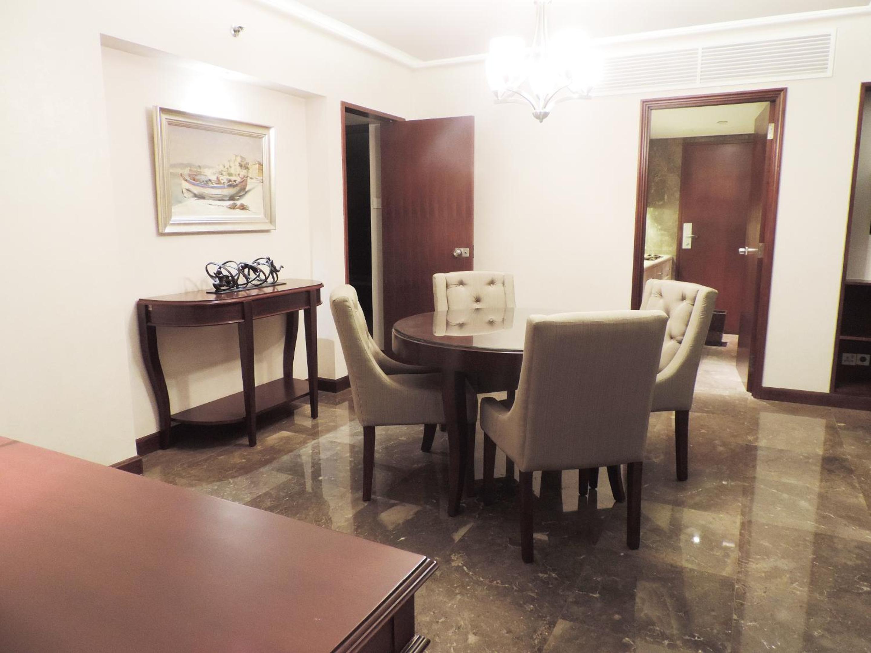 Ambassador Suite - Photo 4