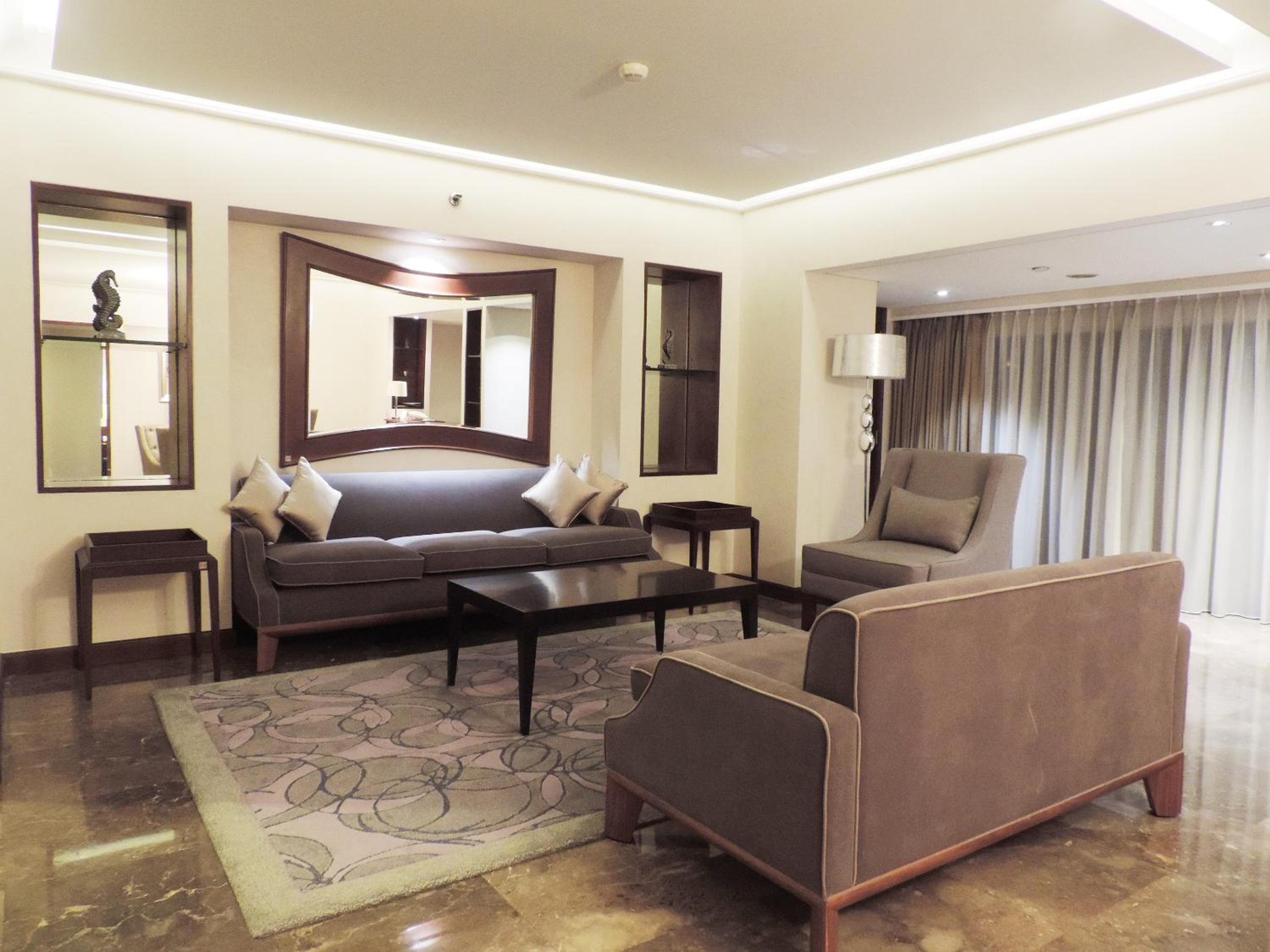 Ambassador Suite - Photo 3