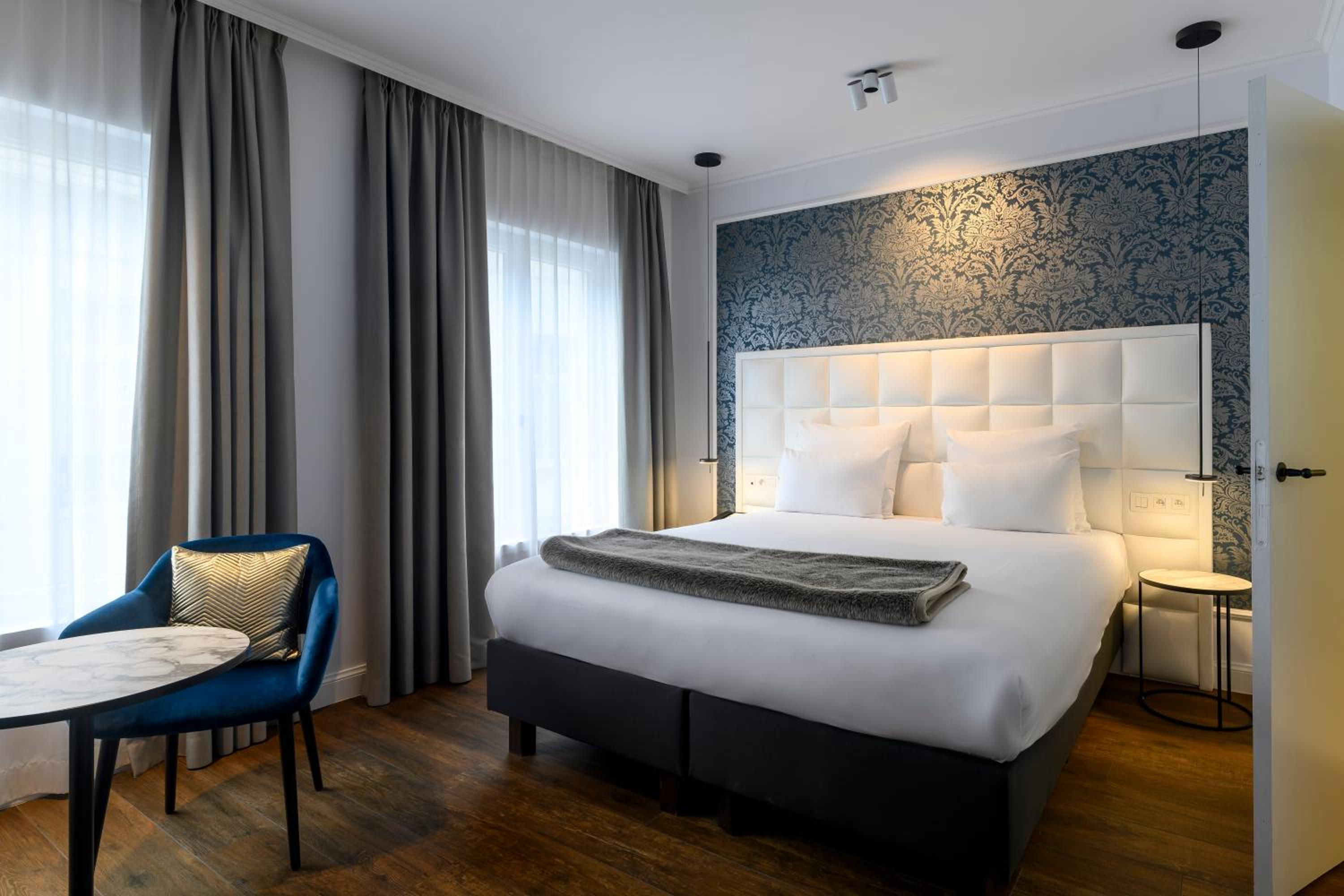 Standard Double Room - Photo 7