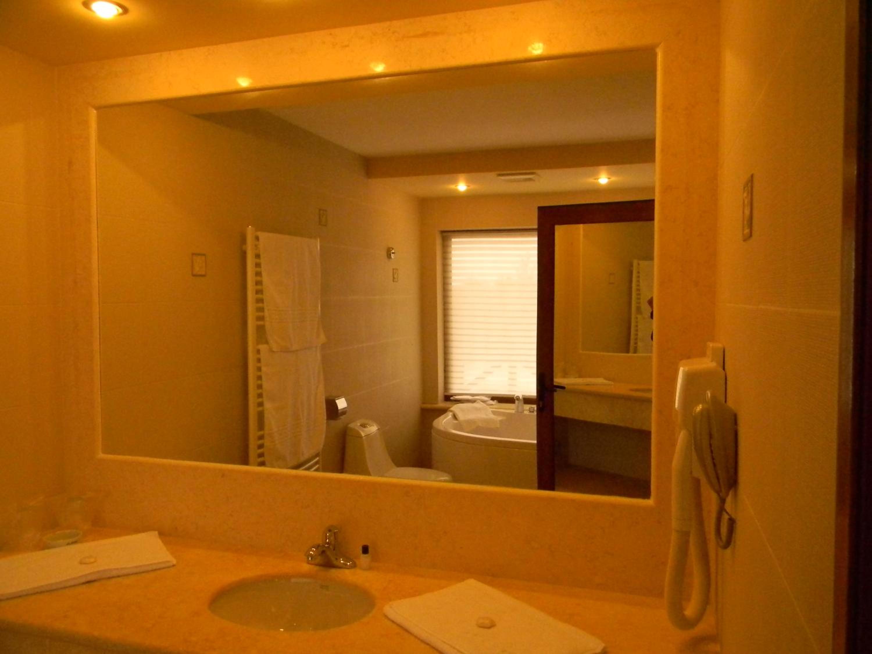 Standard Double Room - Photo 20