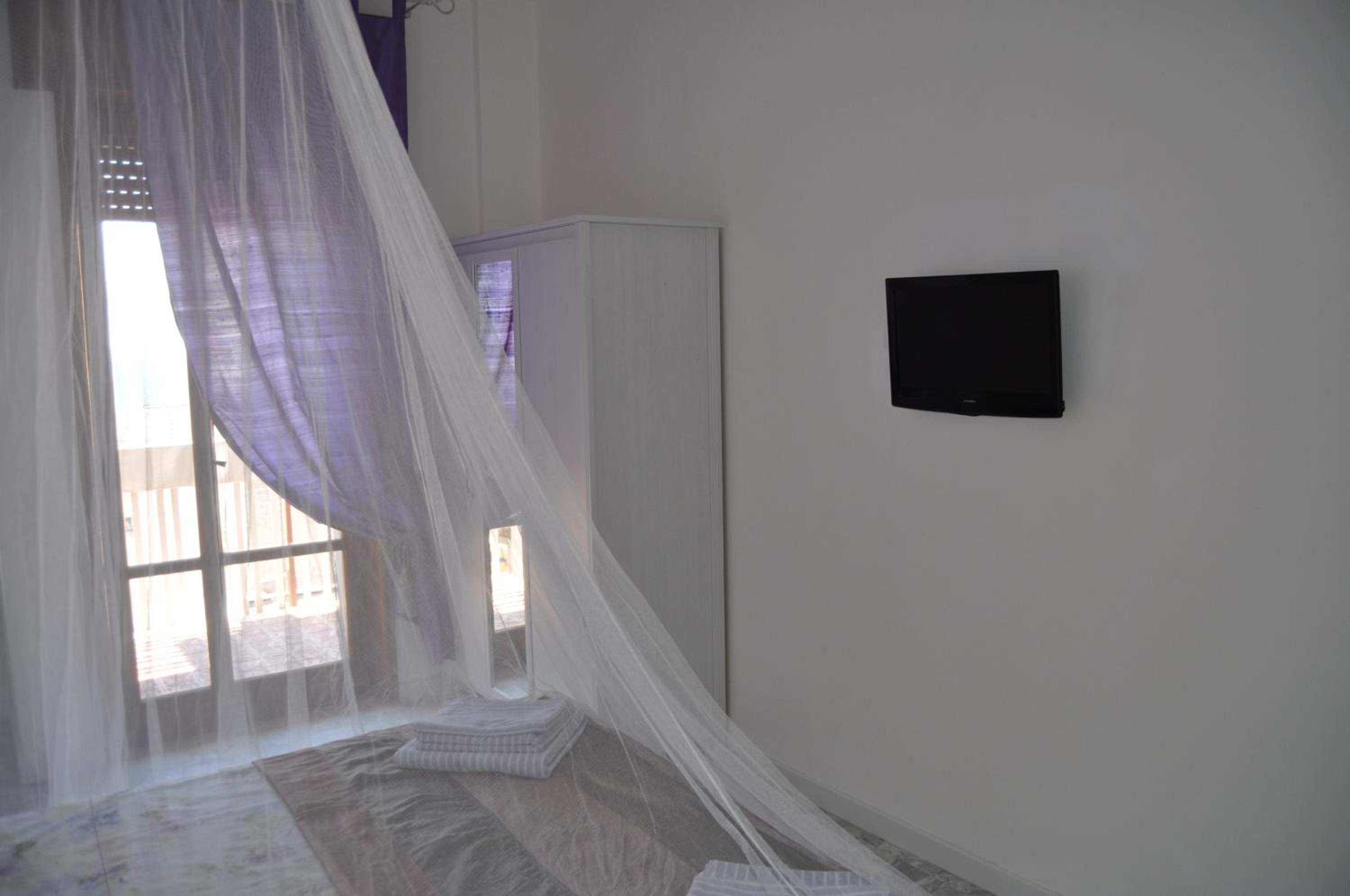 Superior Double Room with Balcony and Sea View photo 2
