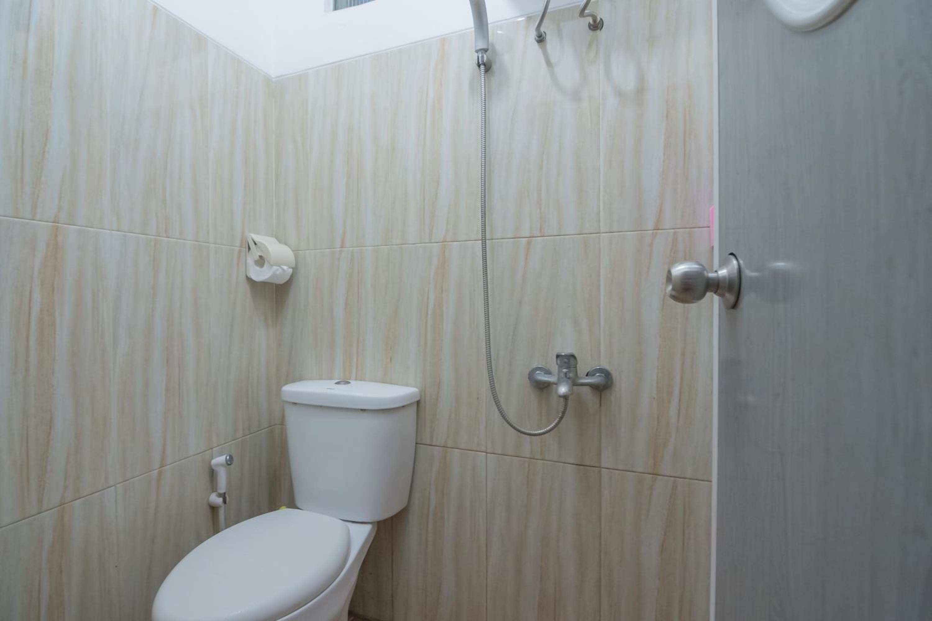 Double Room - Photo 6