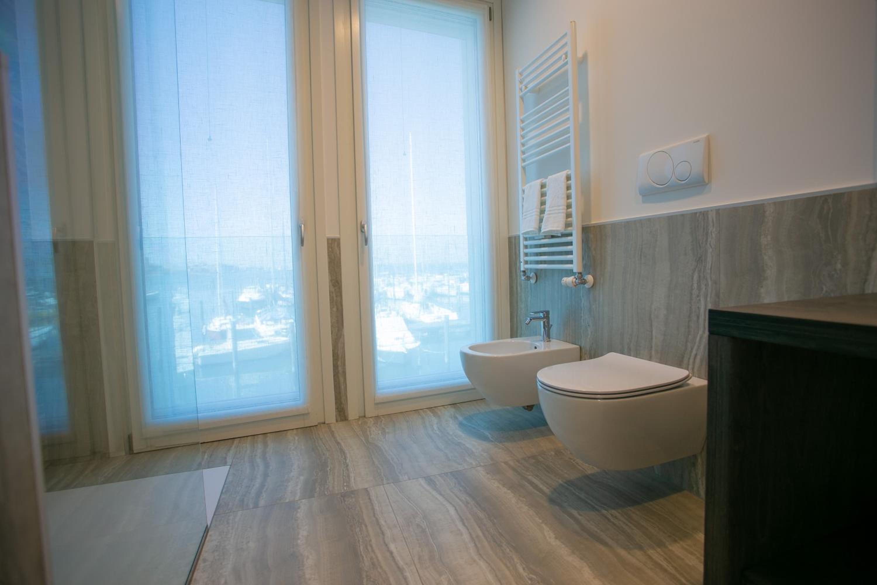 Superior Double Room with Lagoon View and Beach Access - Photo 9
