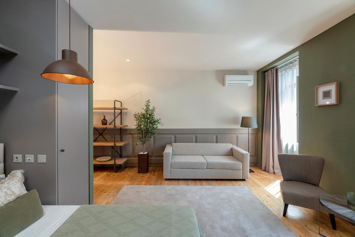 Deluxe Apartment