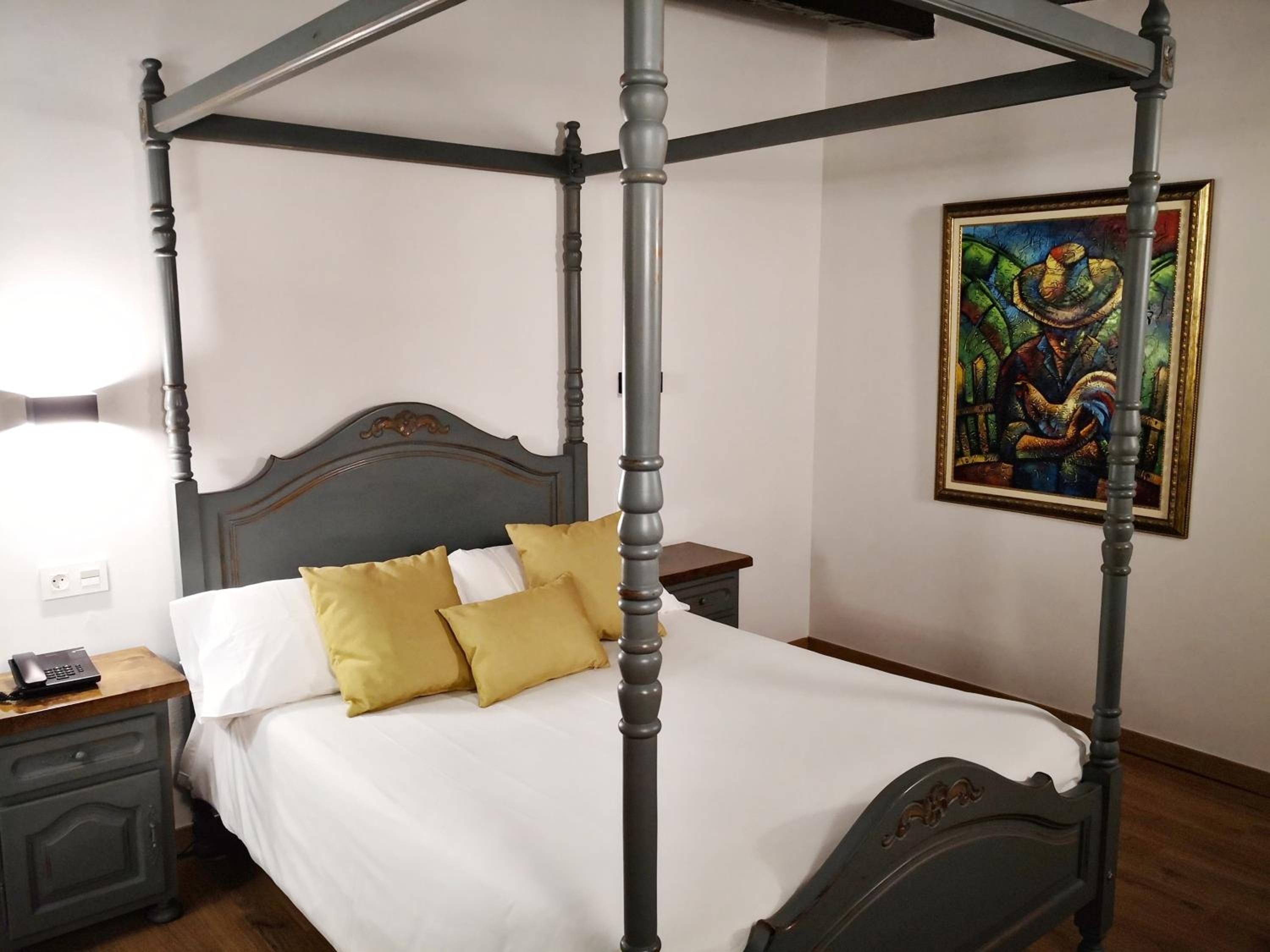 Double or Twin Room with Extra Bed photo 3