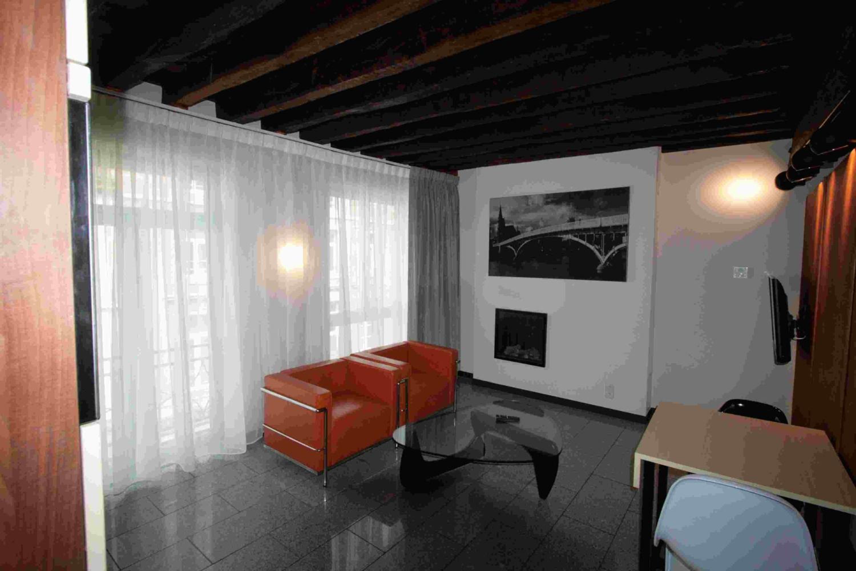 Regence 10 One Bedroom photo 2