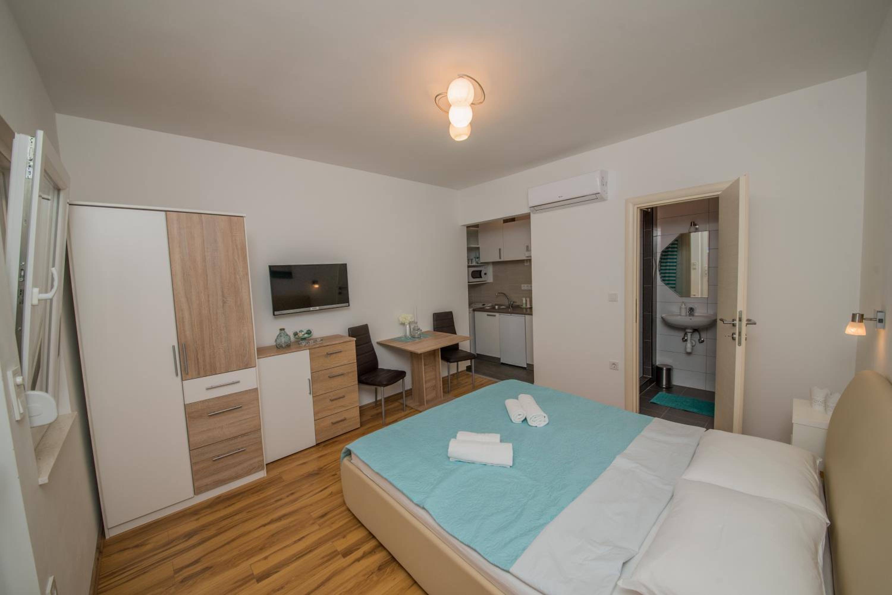 Studio Apartment