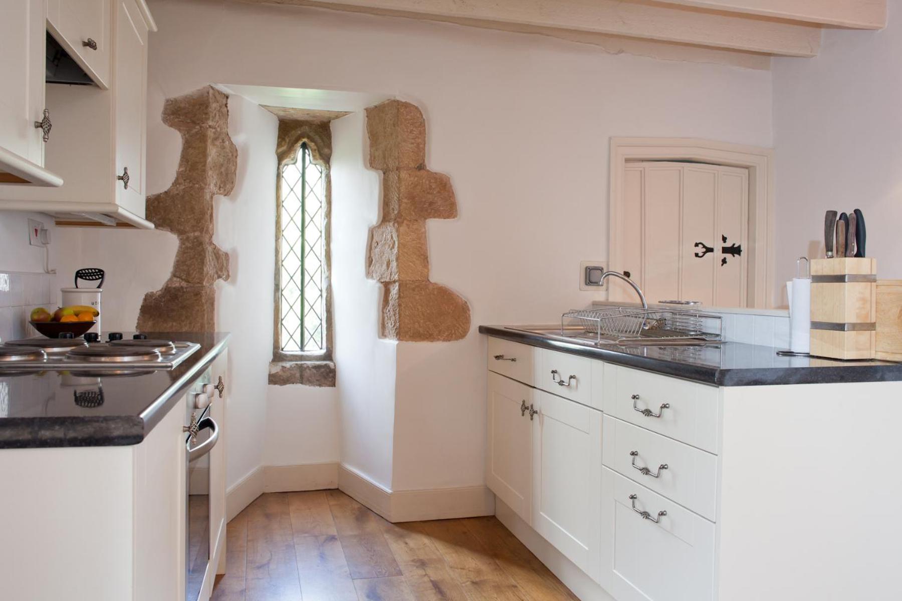 One-Bedroom House - Photo 41