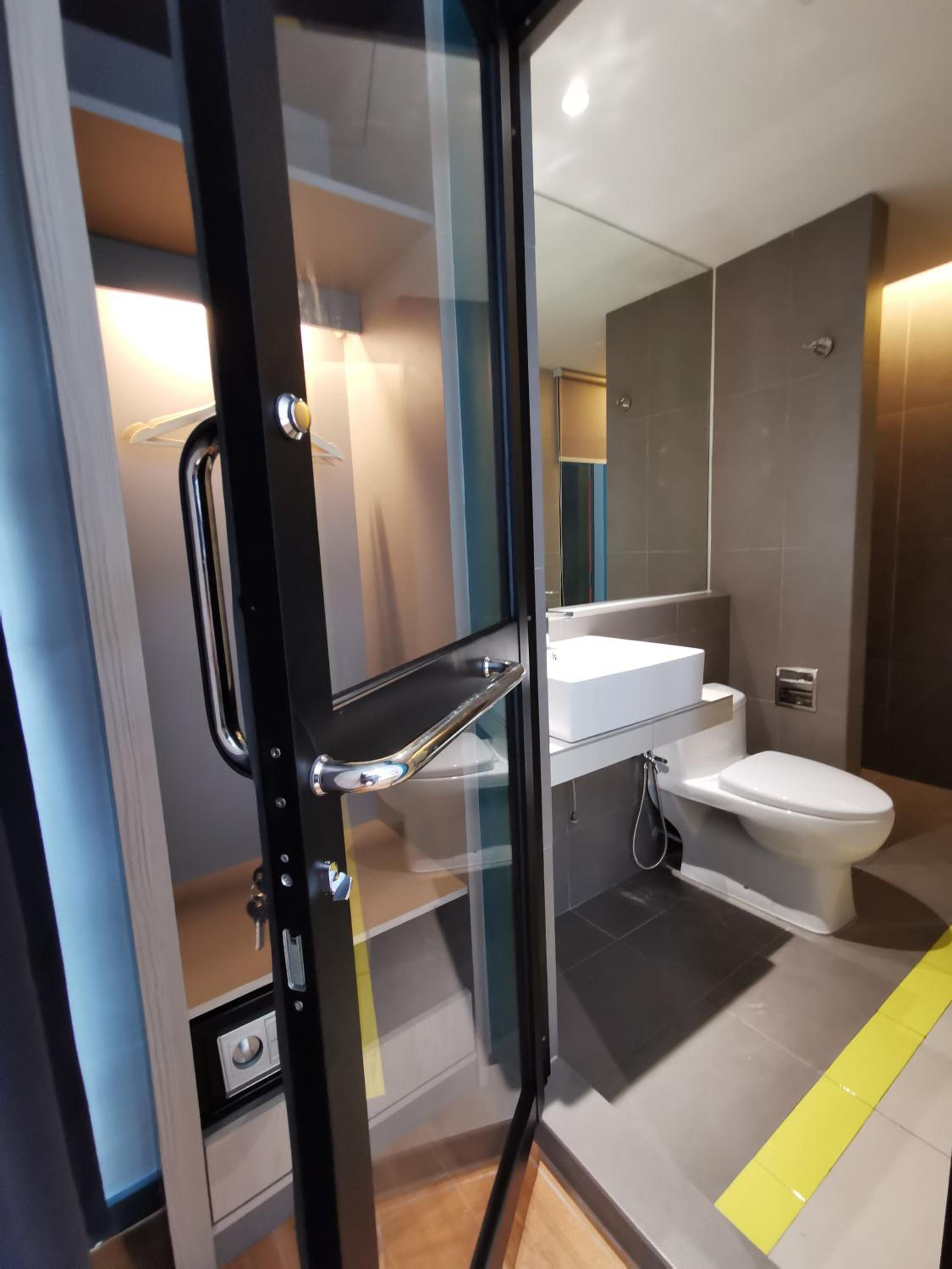 Deluxe King Room - Photo 3