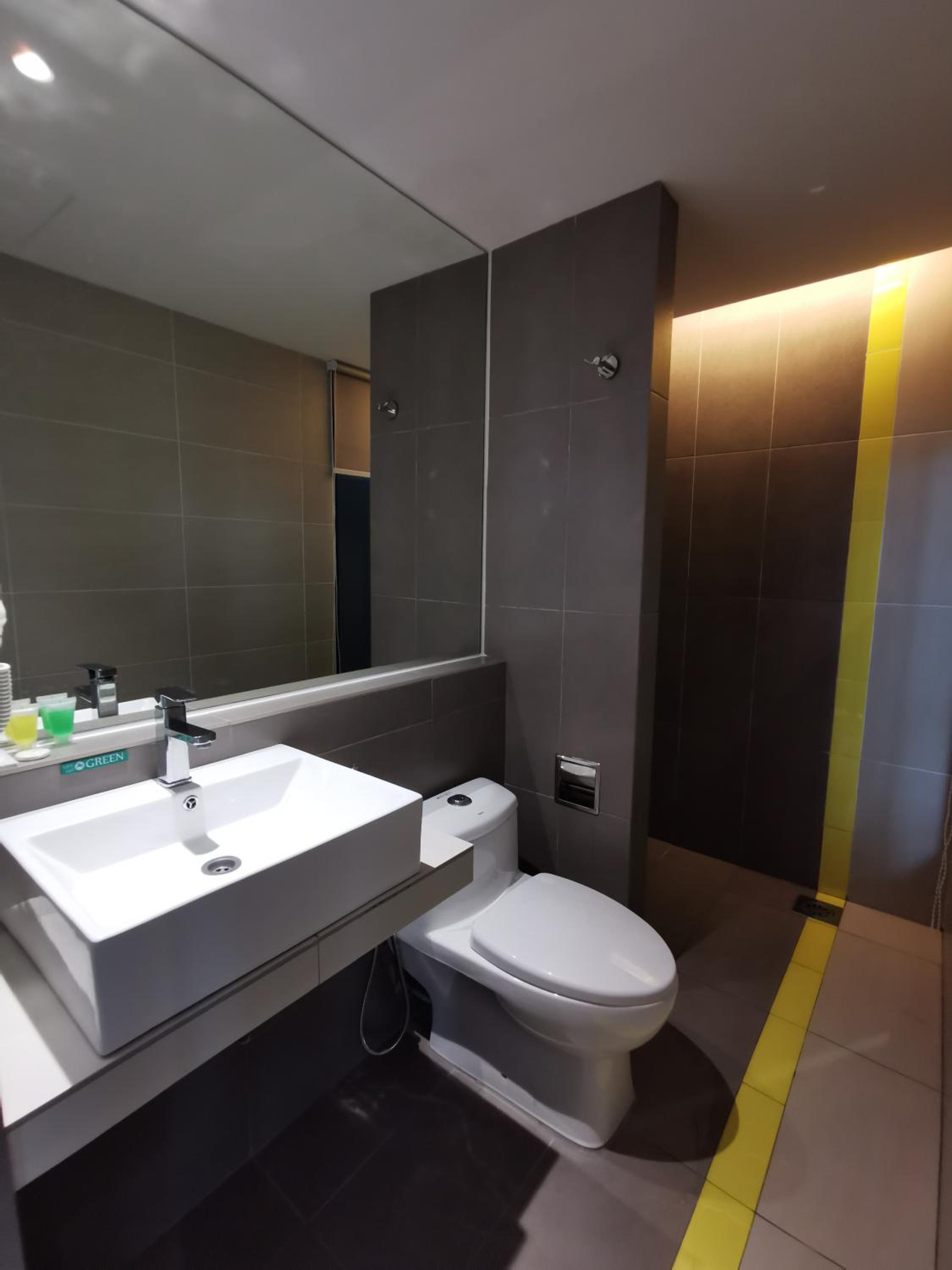 Deluxe King Room - Photo 5