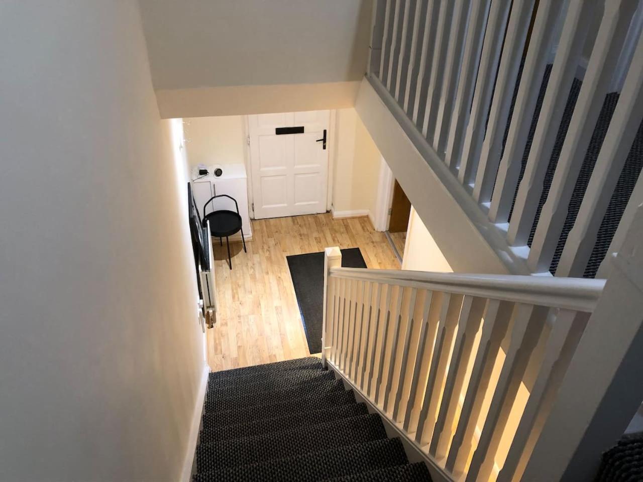 Three-Bedroom House - Photo 7