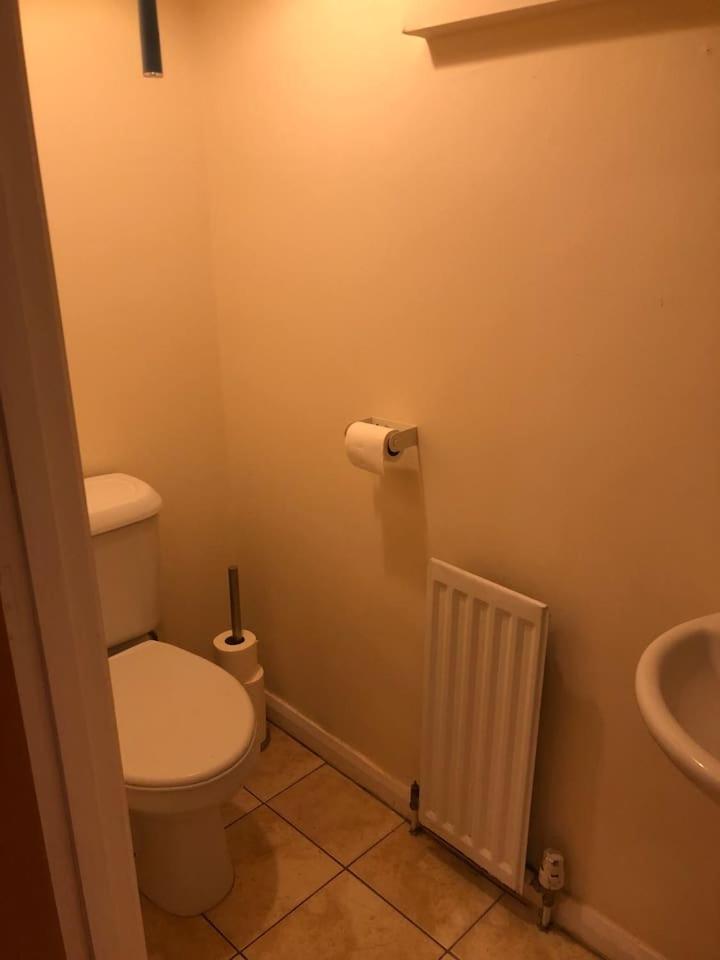 Three-Bedroom House - Photo 9