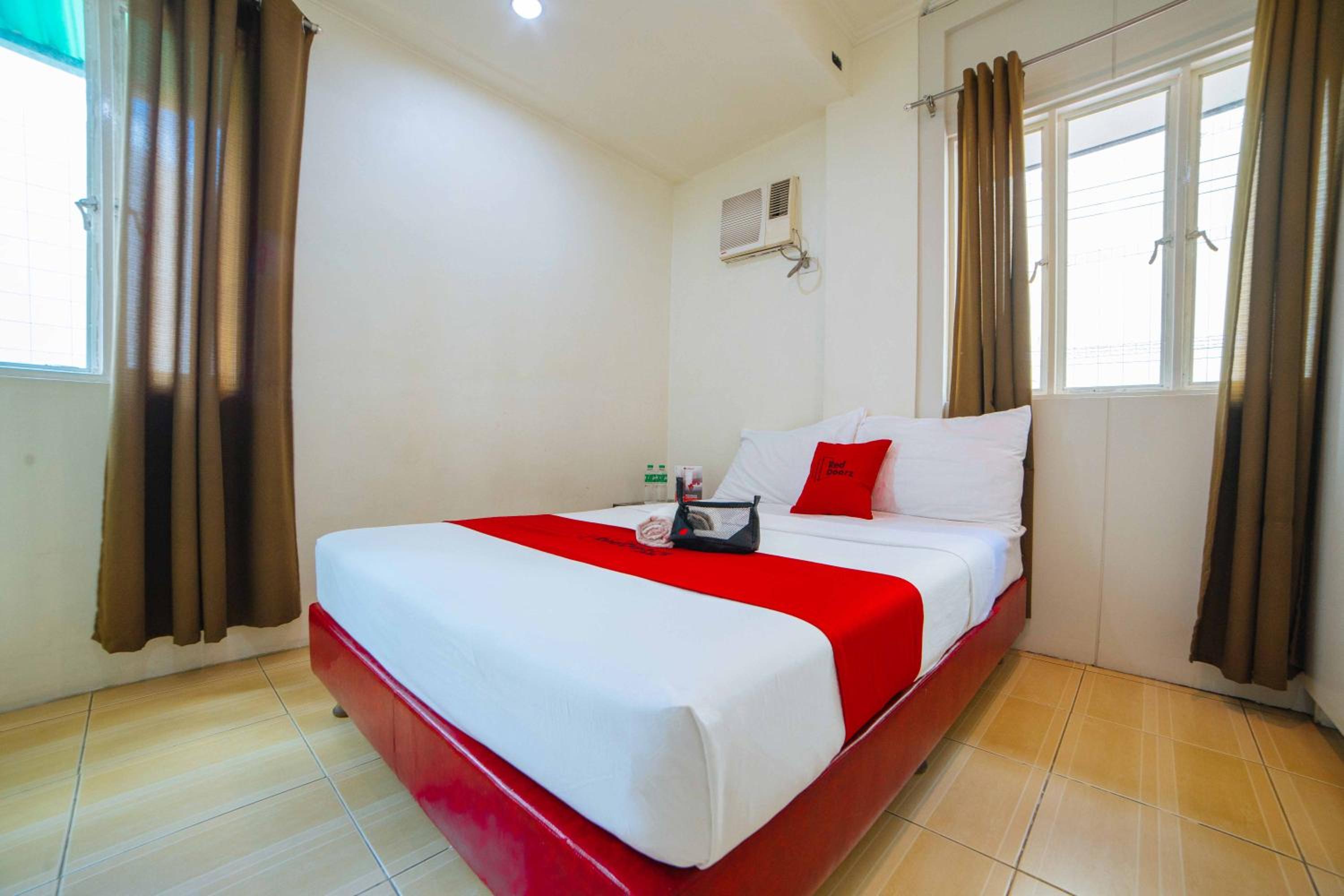 Suite - Photo 2