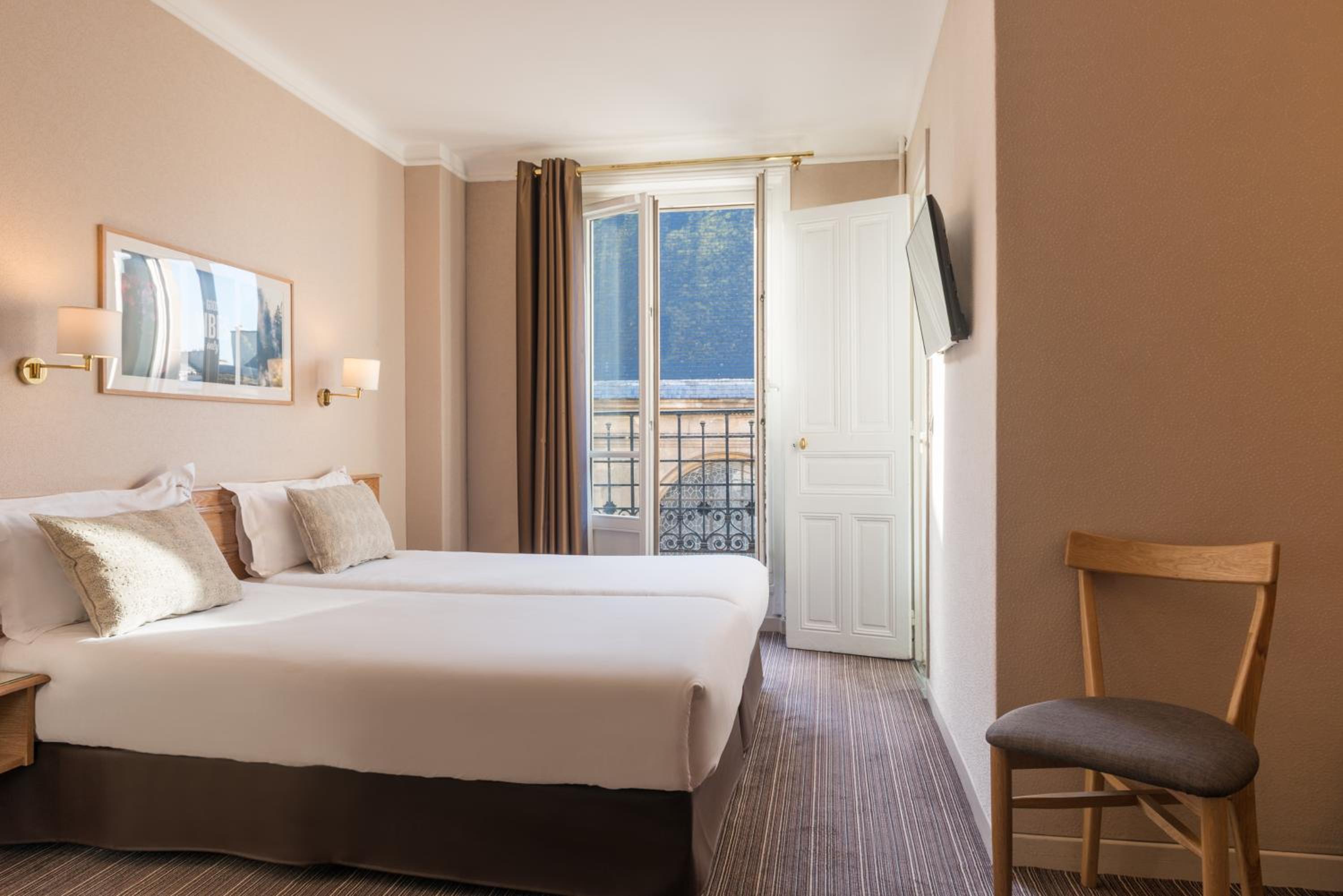 Superior Twin Room photo 3