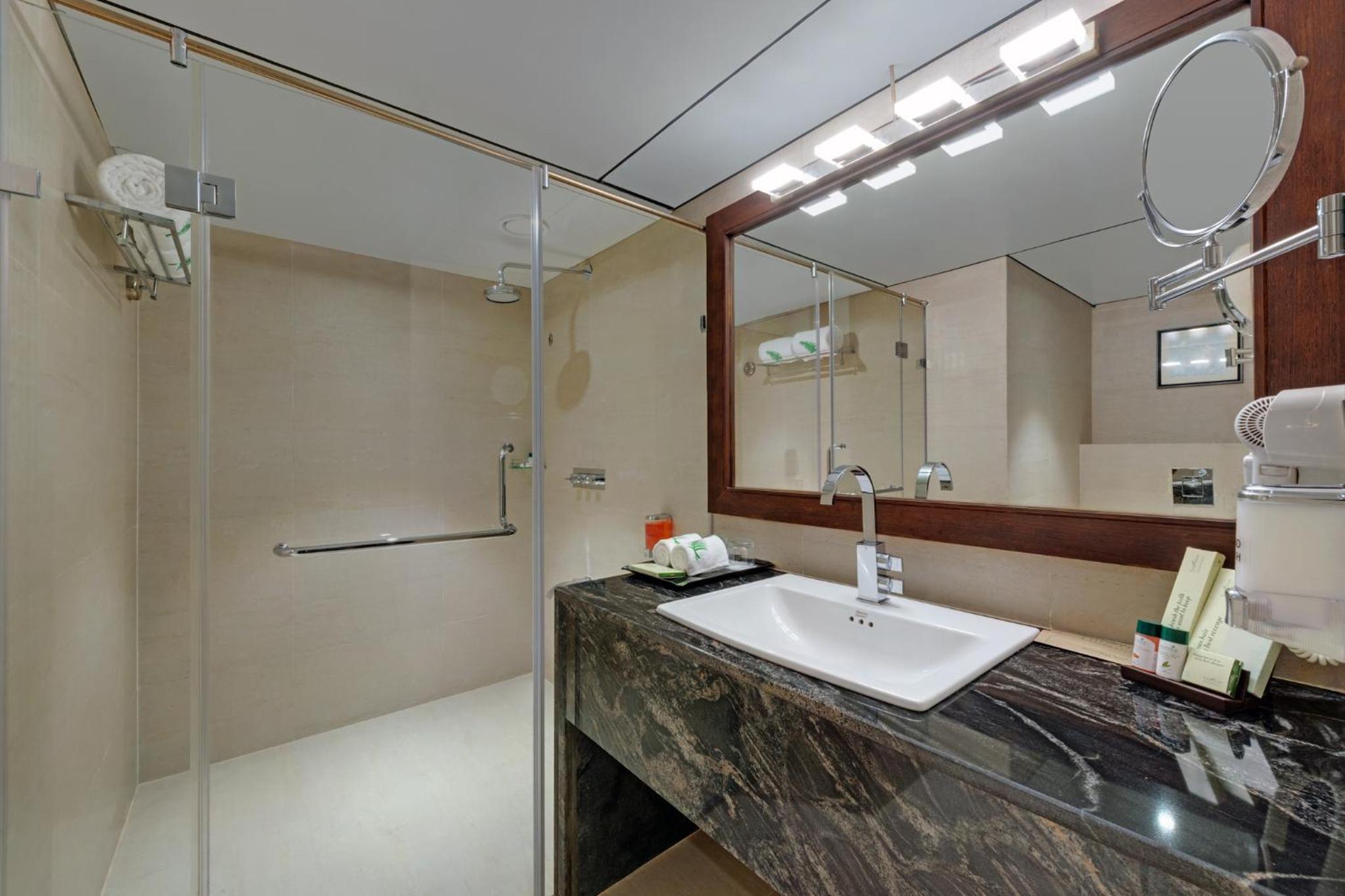 Hazel Suite photo 2