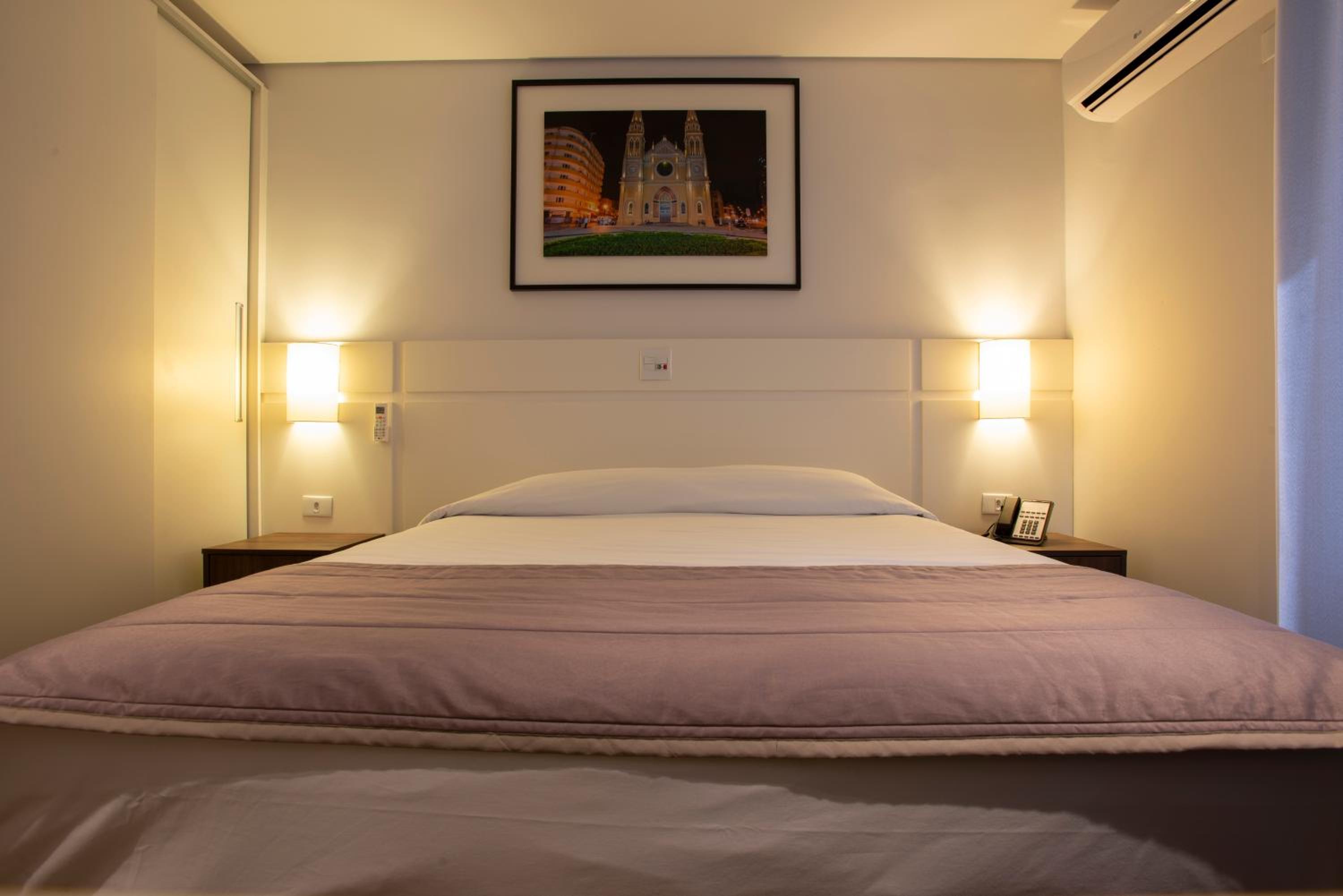 Hotel Centro Europeu — Double Room - Disability Access