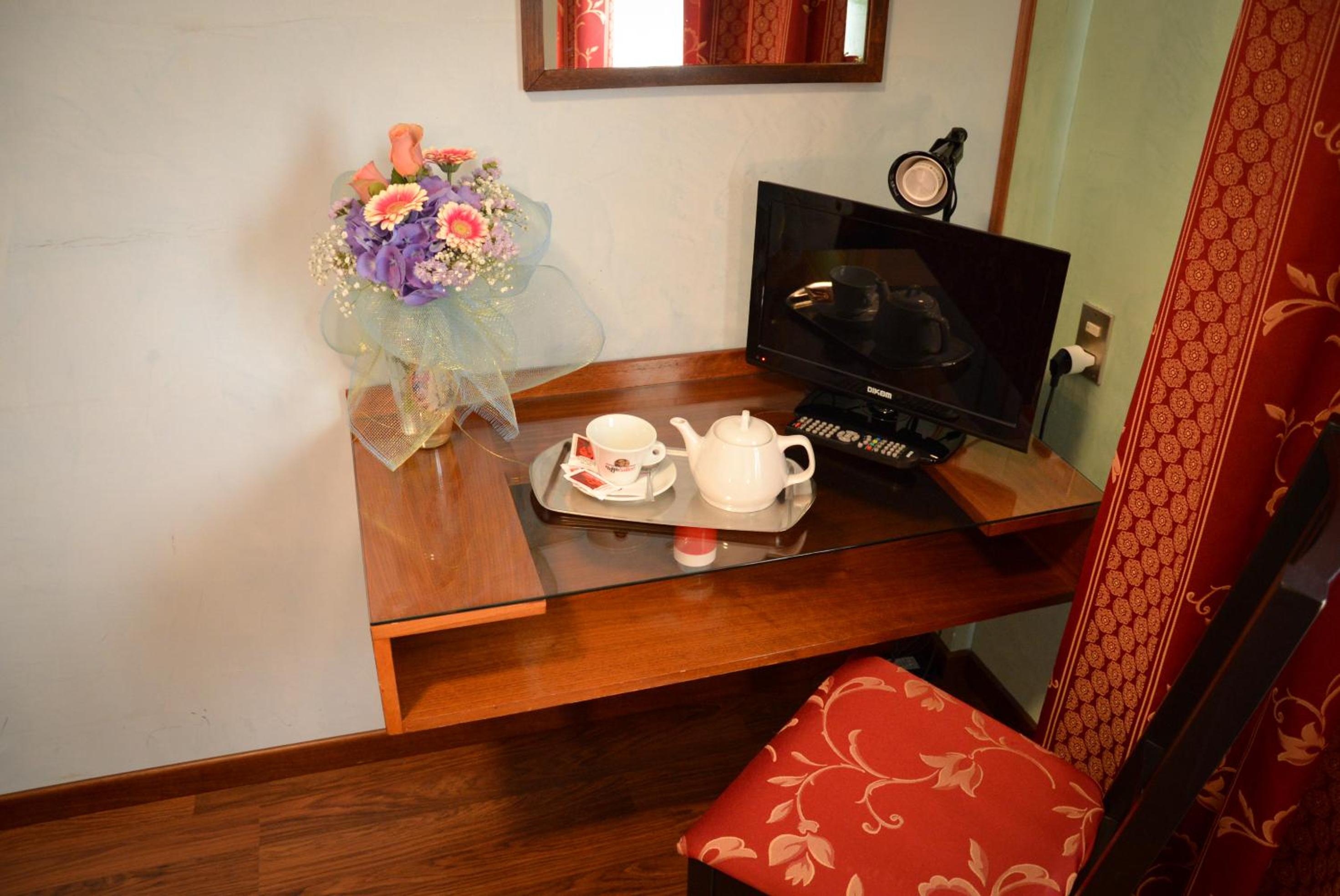 Single Room photo 2