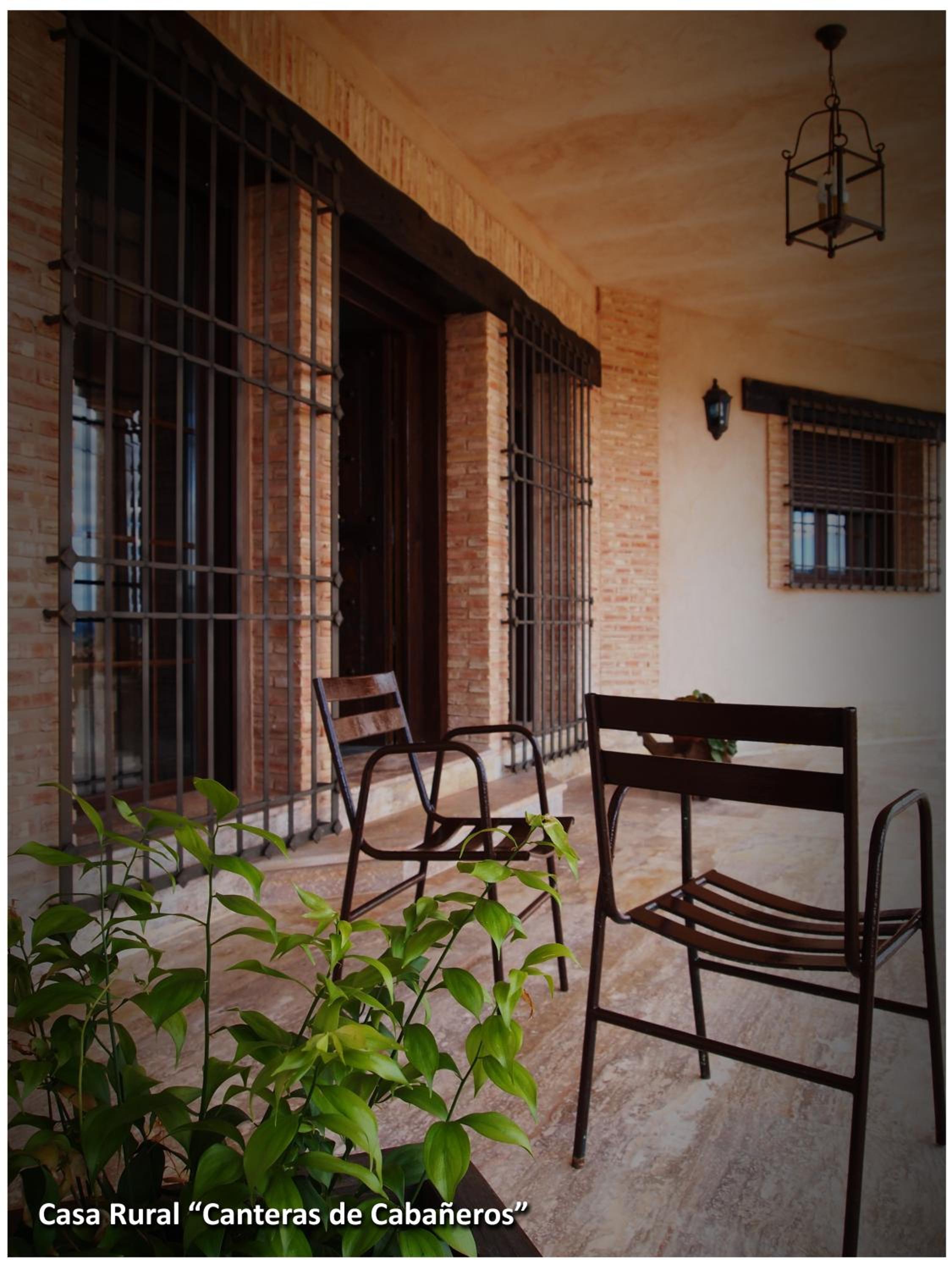 Four-Bedroom House photo 3