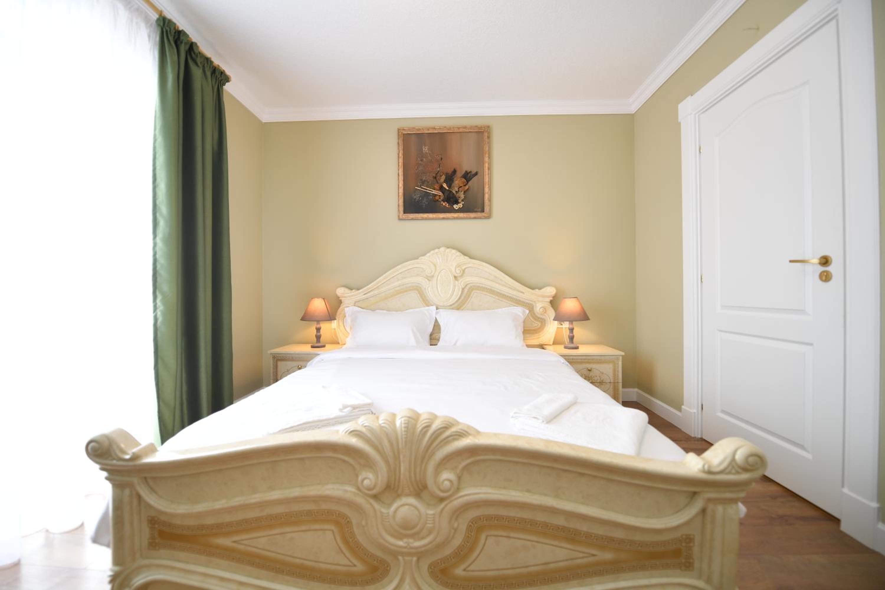 Deluxe Double Room with Balcony photo 1