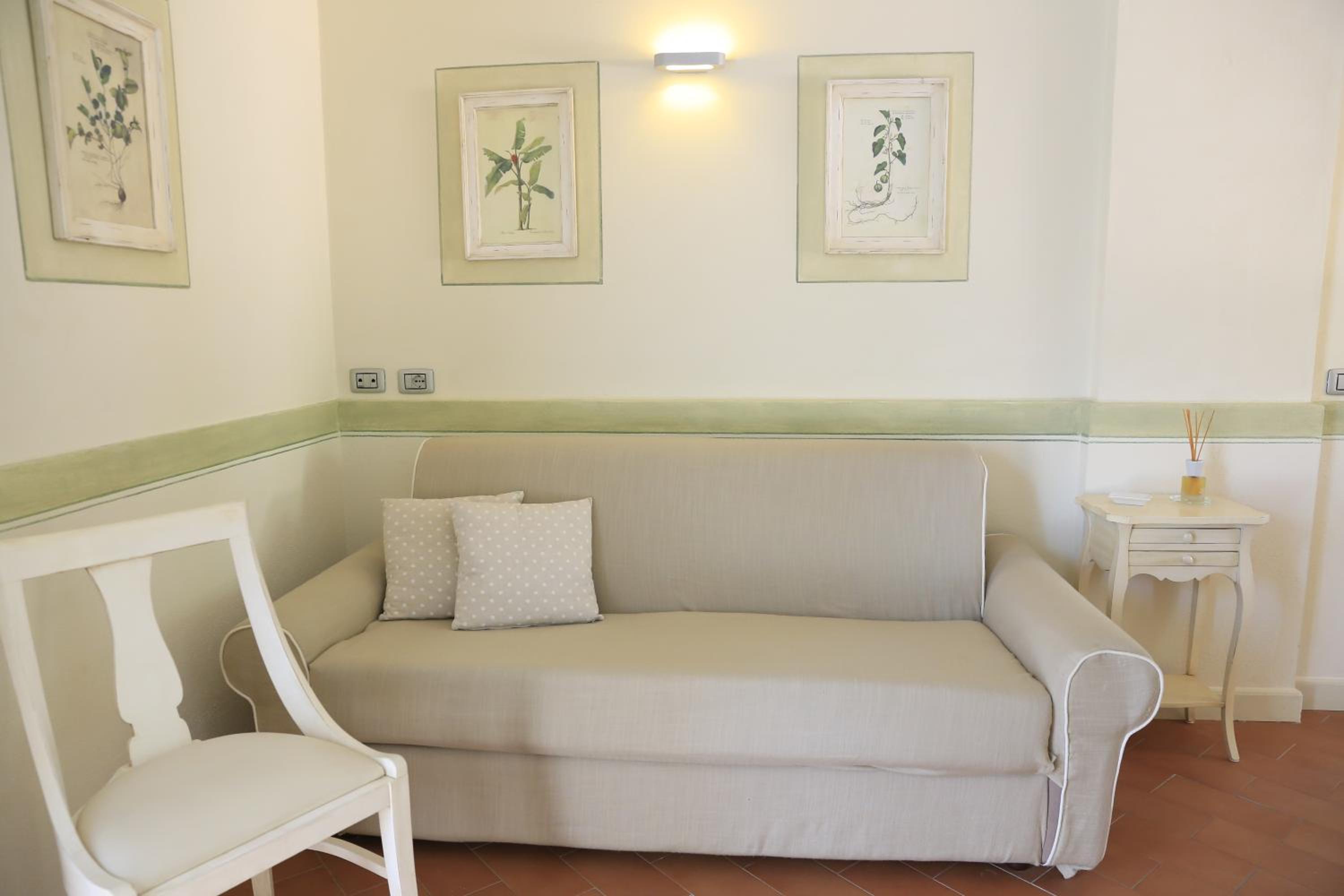Junior Suite with Garden View photo 3