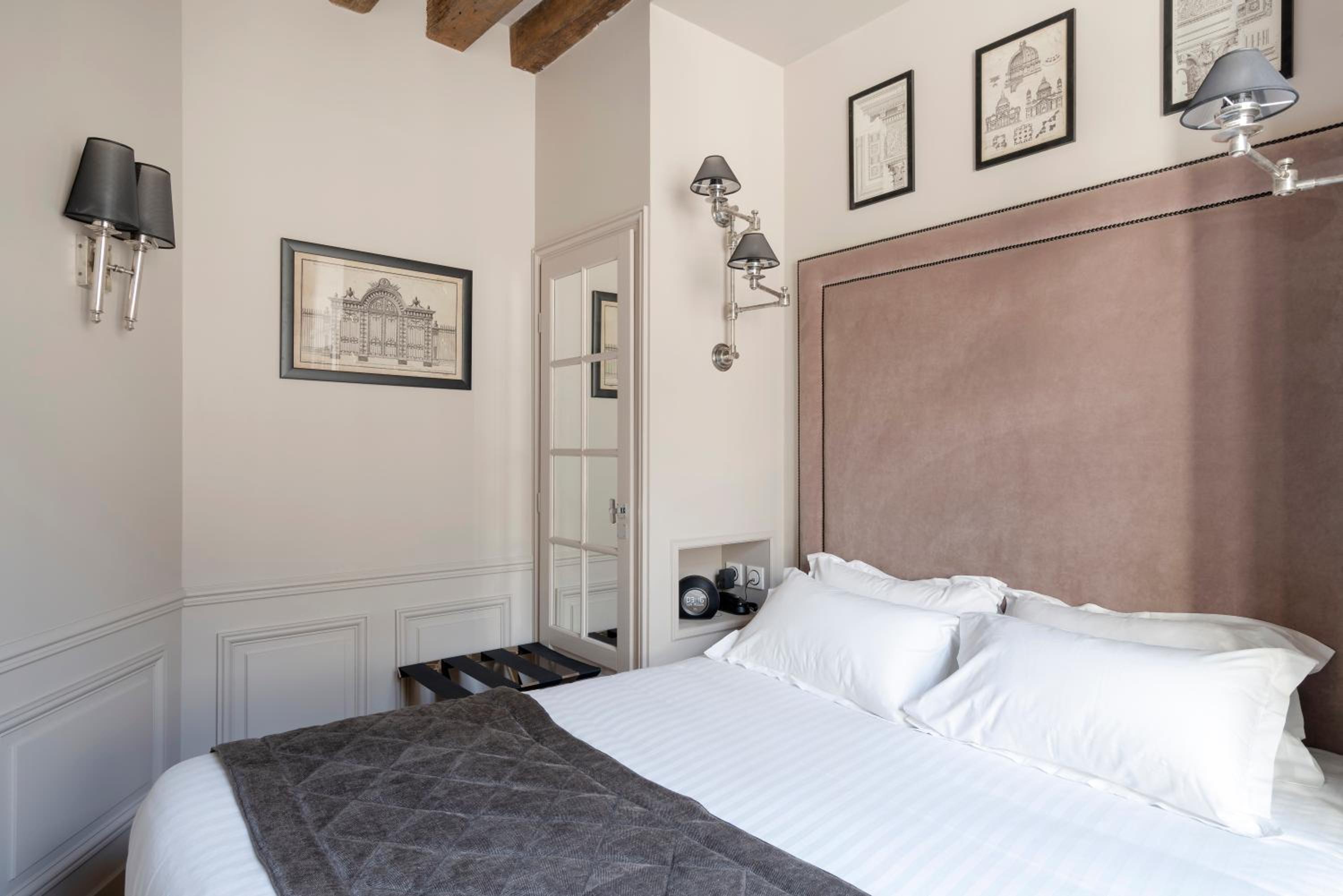 Standard Double or Twin Room photo 3