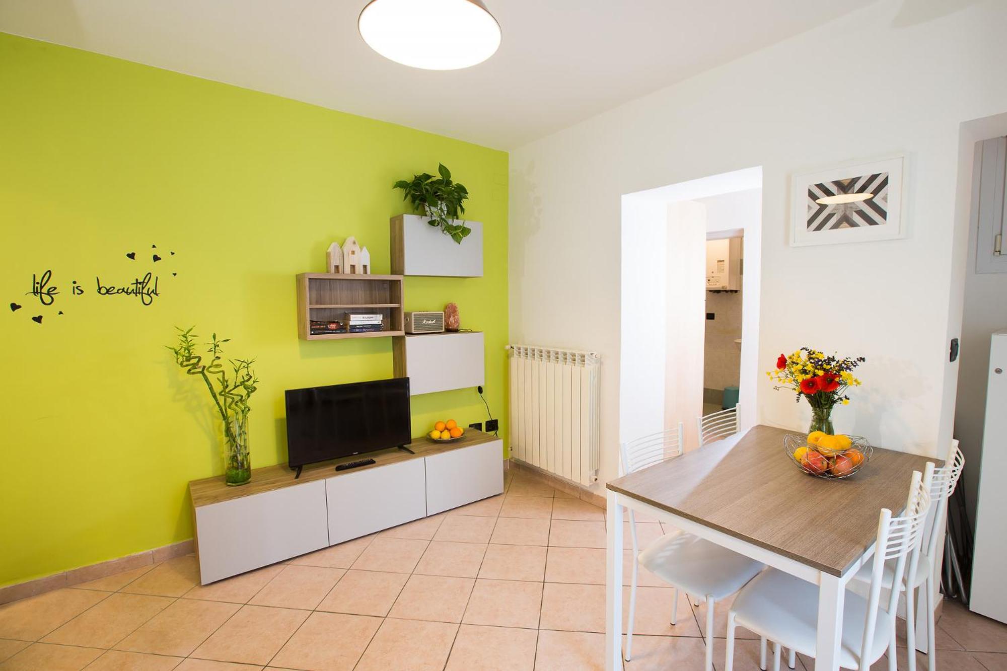 Two-Bedroom Apartment - Photo 2