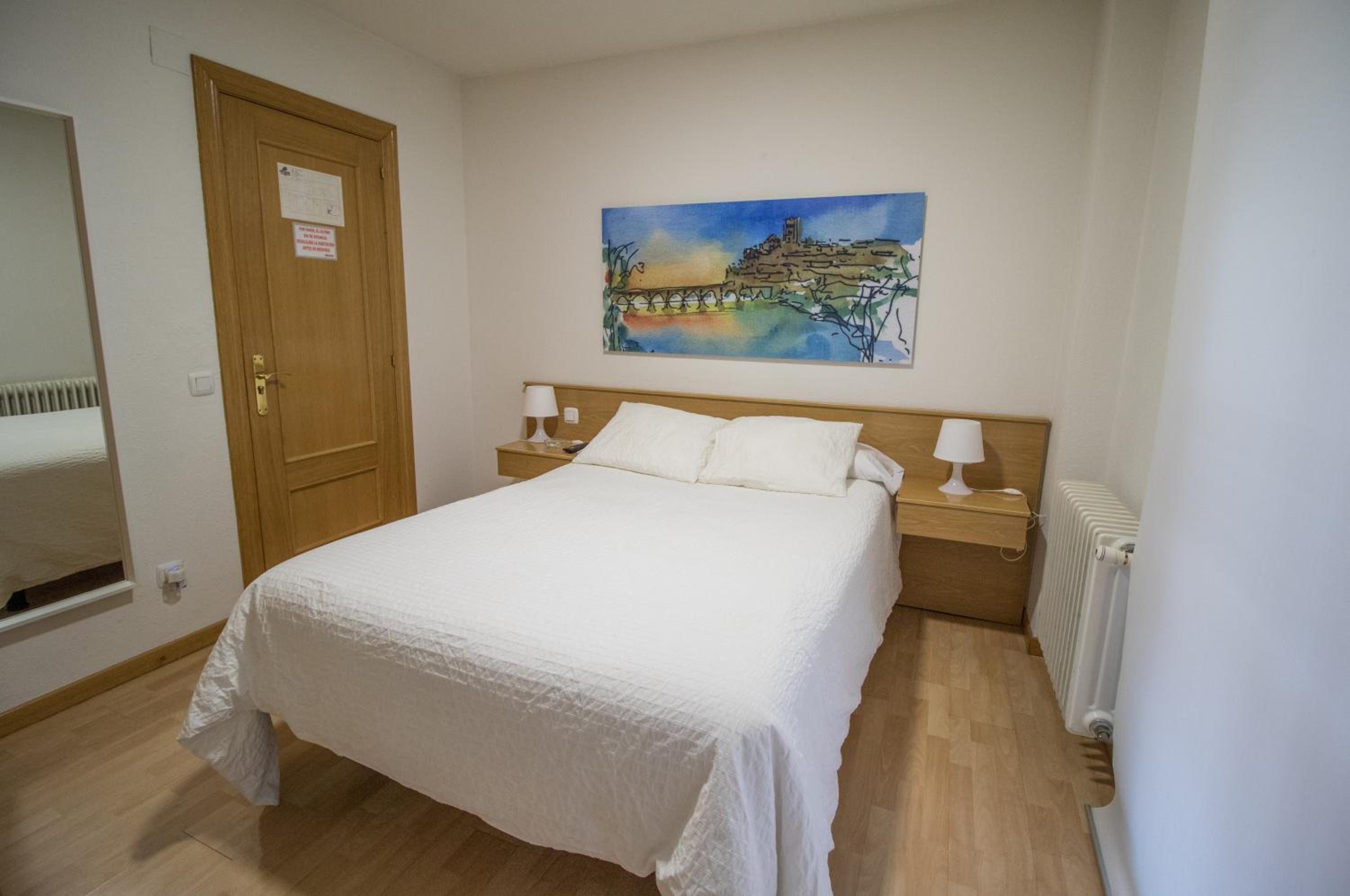 Habitación Doble con Baño Privado