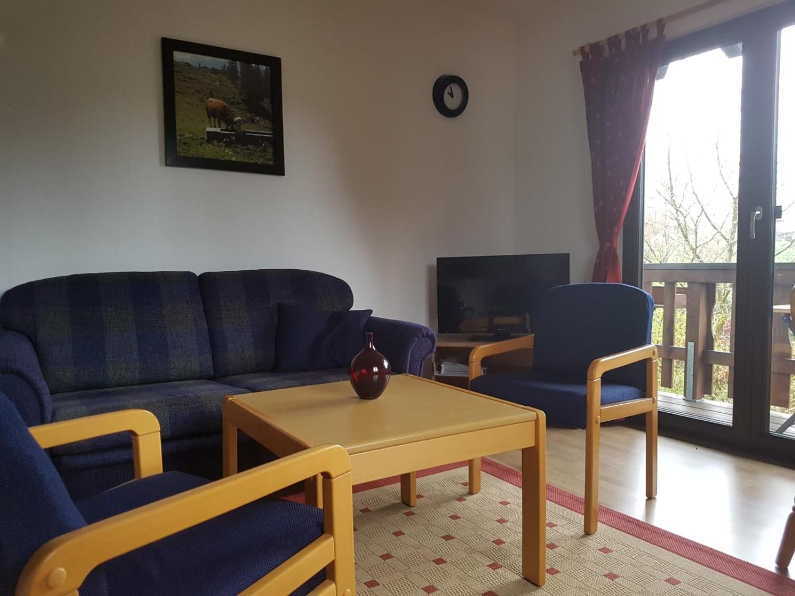 Apartment with Balcony photo 2
