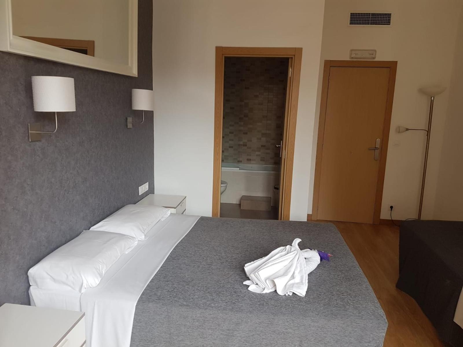 Habitación Cuádruple con Baño Privado
