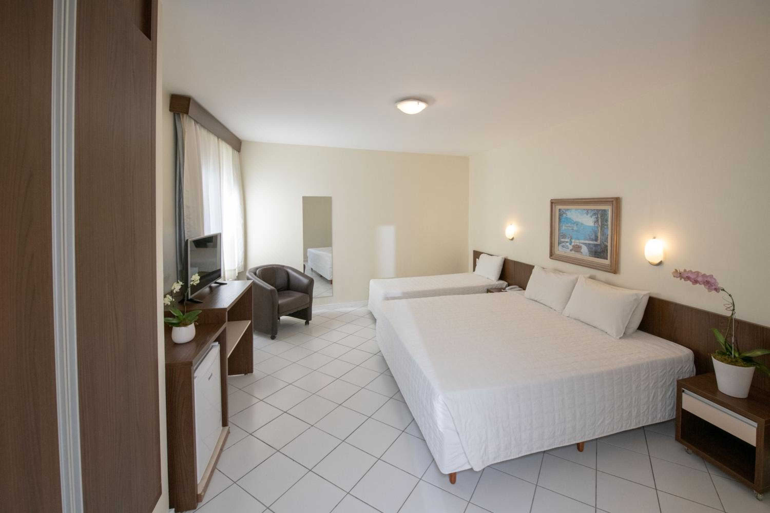 Standard Quadruple Room - Photo 1