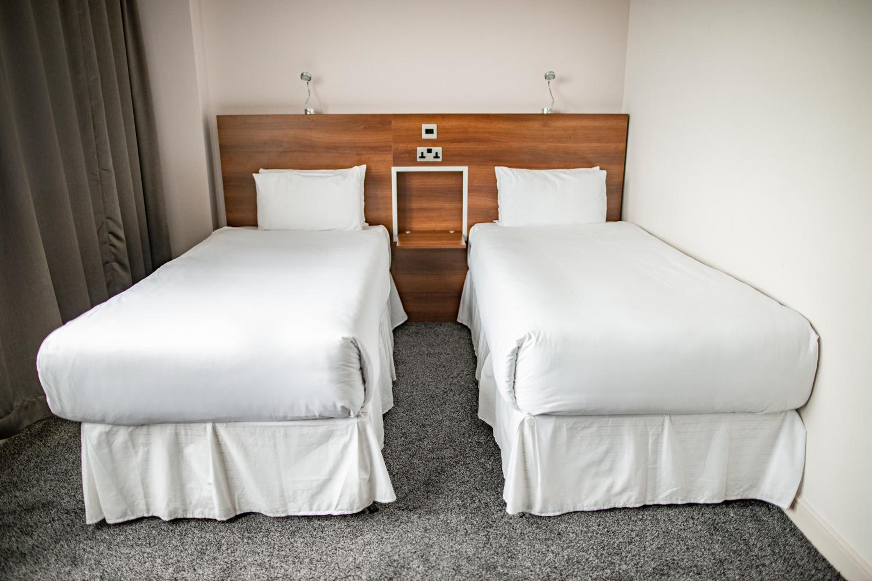 Standard Twin Room photo 3