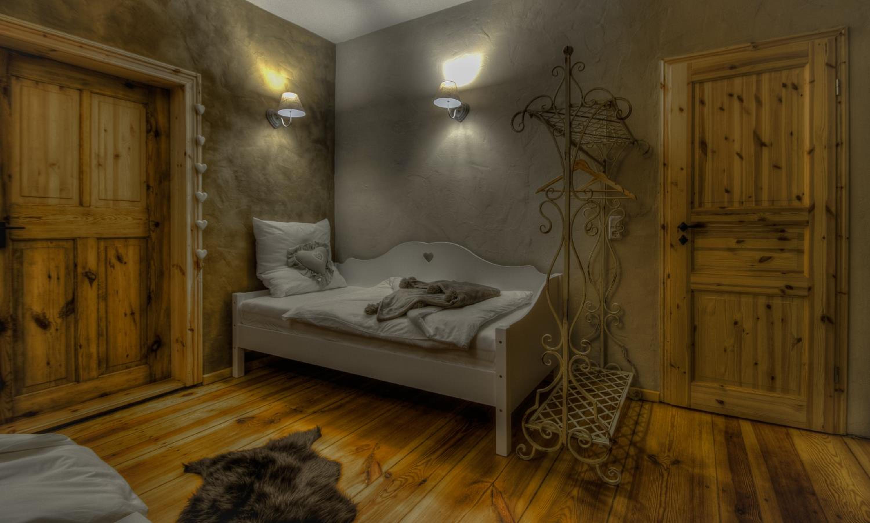 Double Room - Photo 9