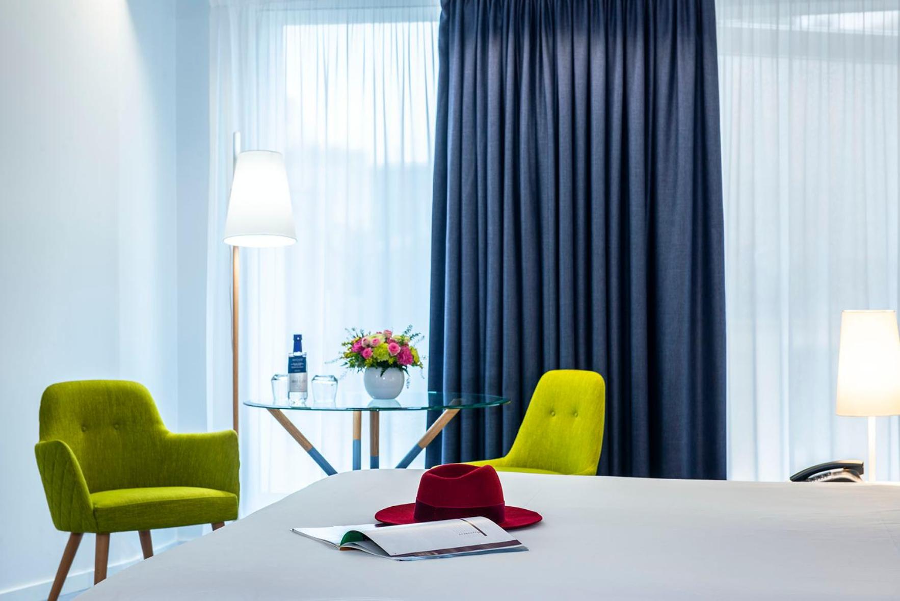 Urban Chic Room with Shower and Disability Access