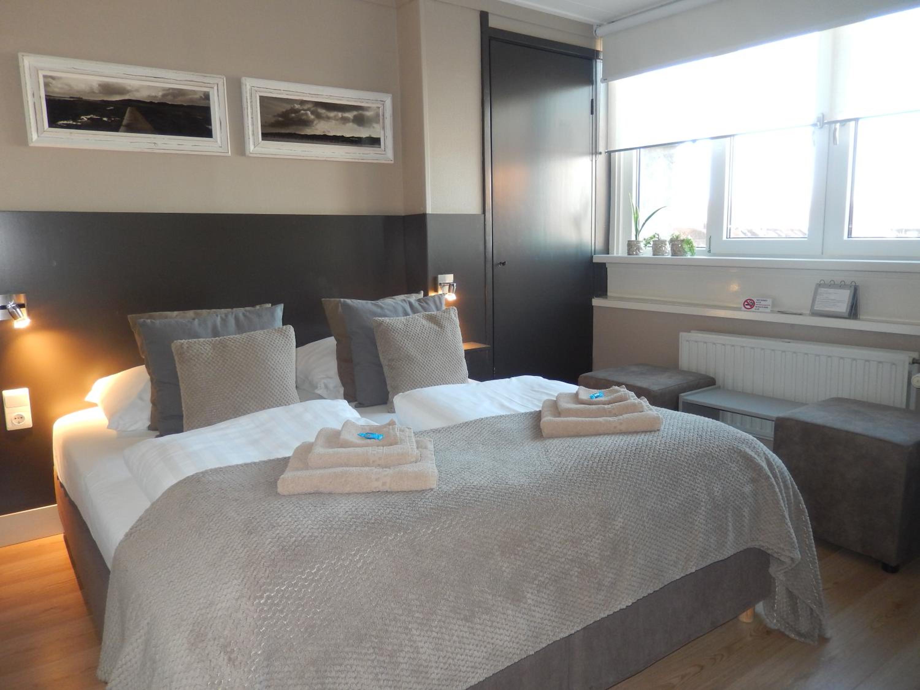Small Twin Room photo 3