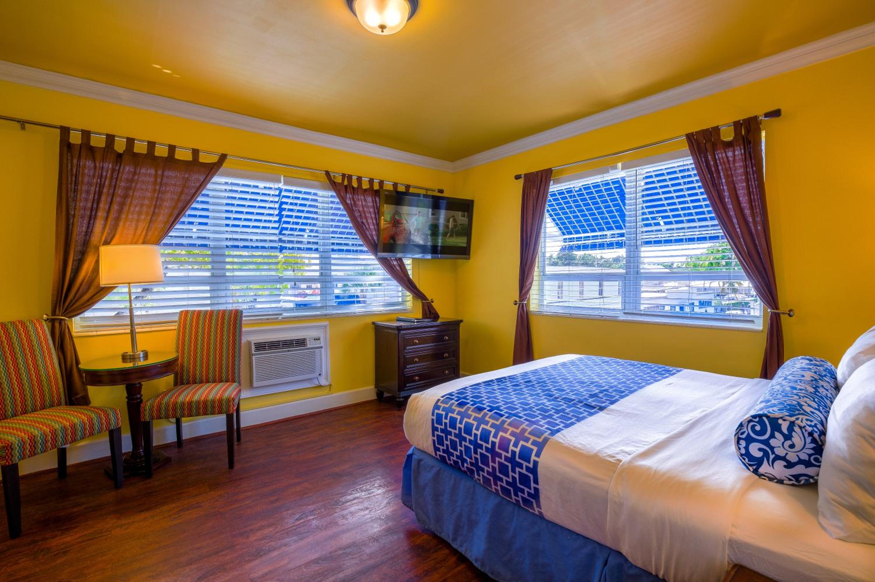 Queen Room - Disability Access photo 3