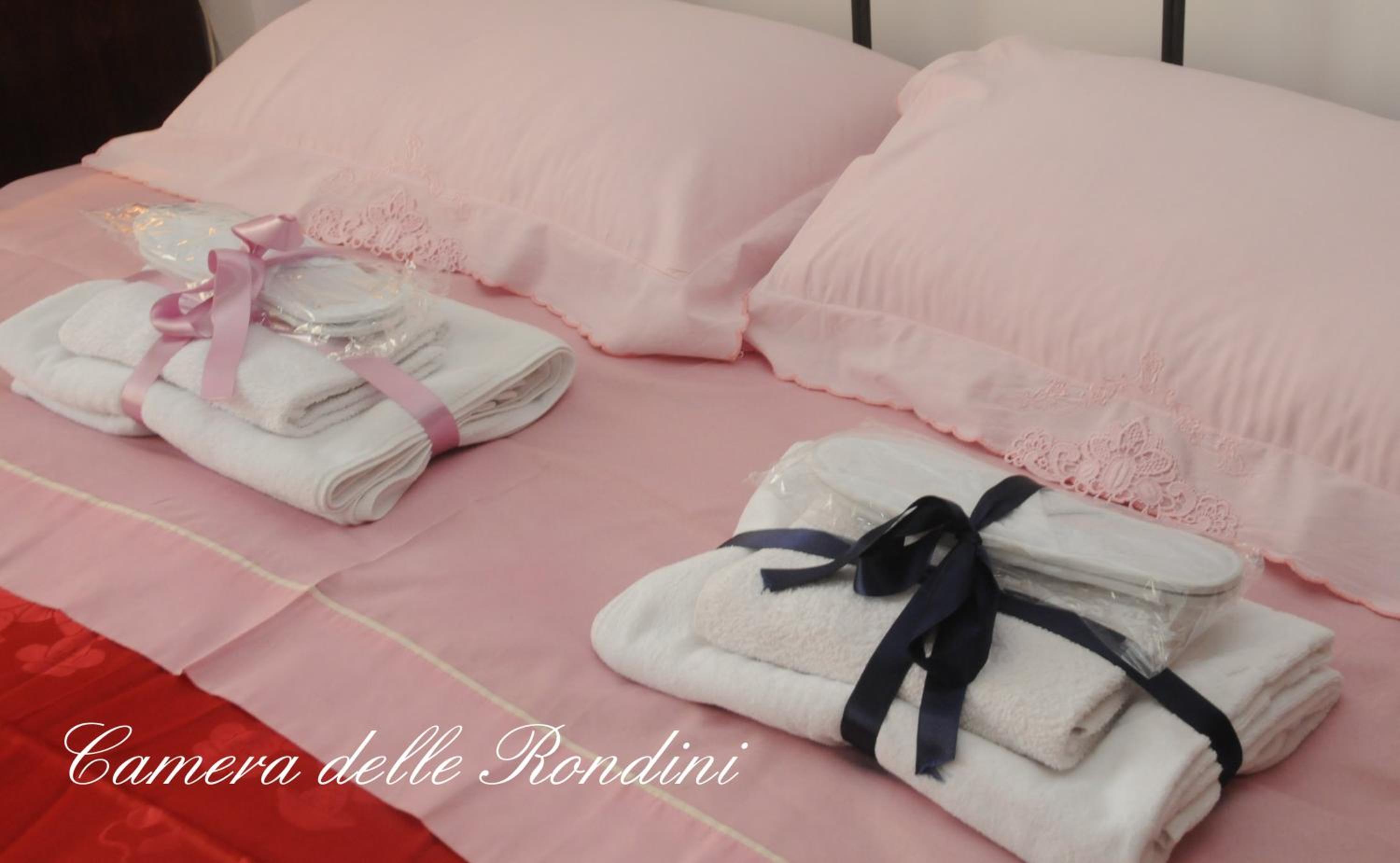 Double Room with Private External Bathroom photo 1