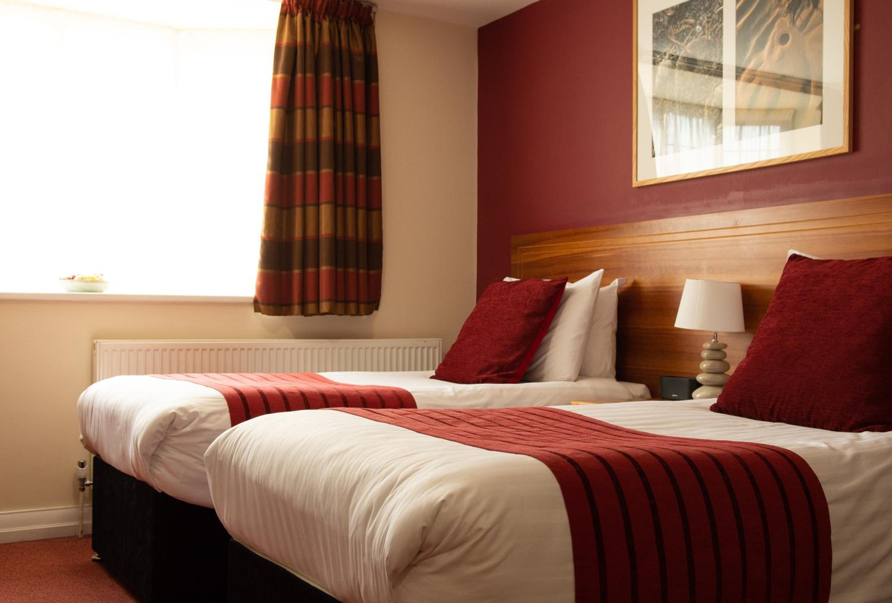 Executive Twin Room - Photo 6