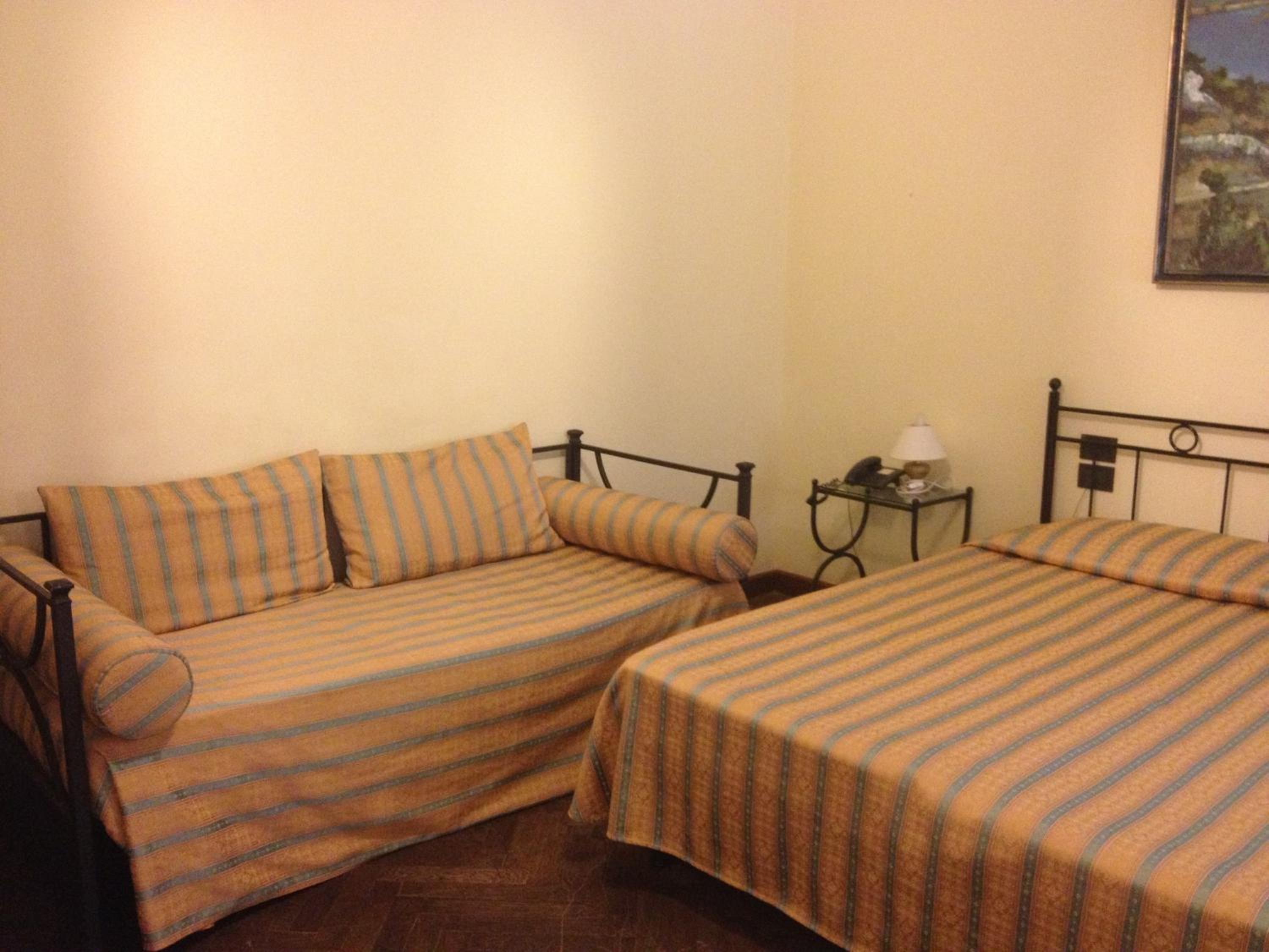 Triple Room photo 1