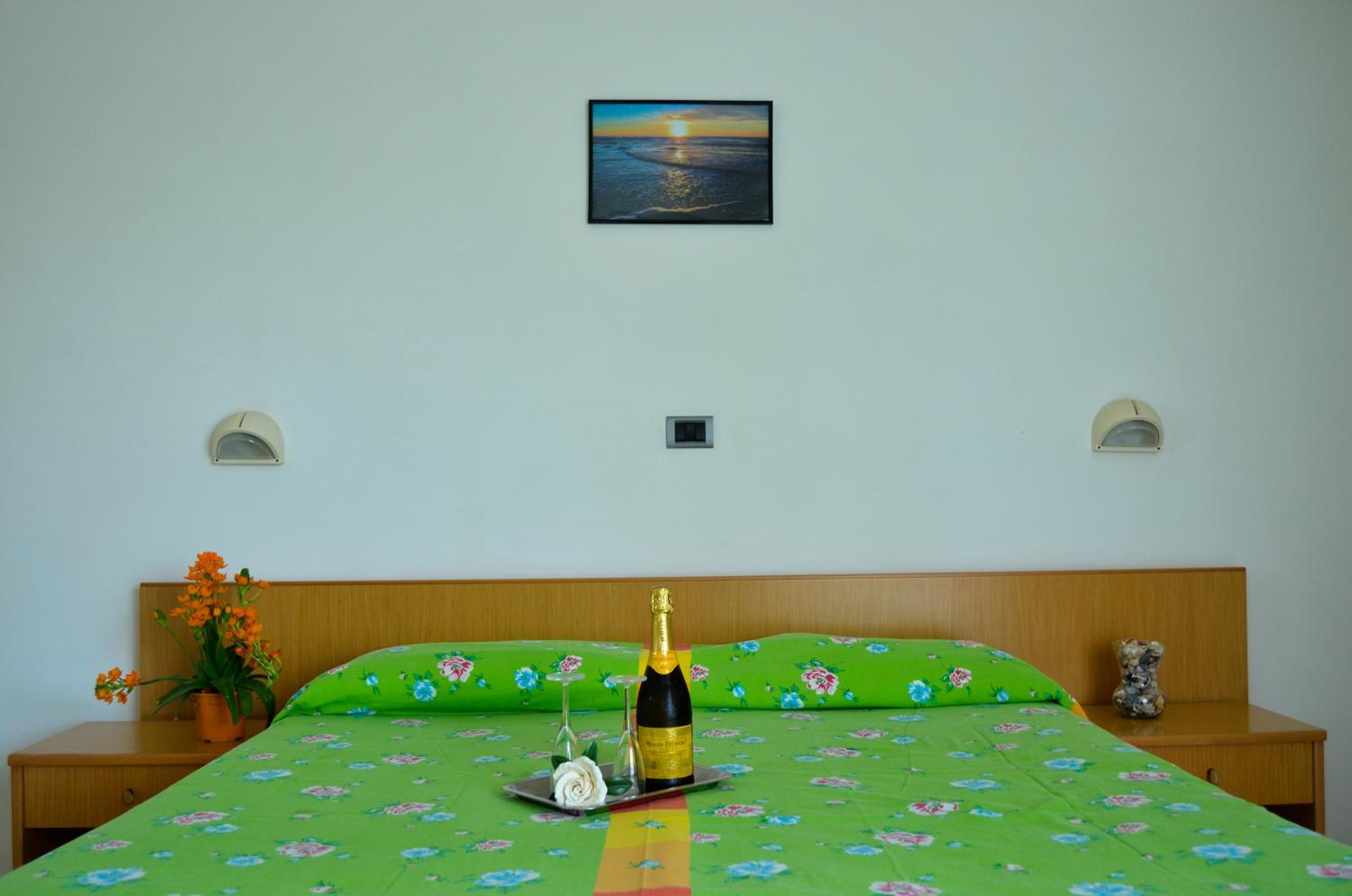 Budget Double Room photo 2