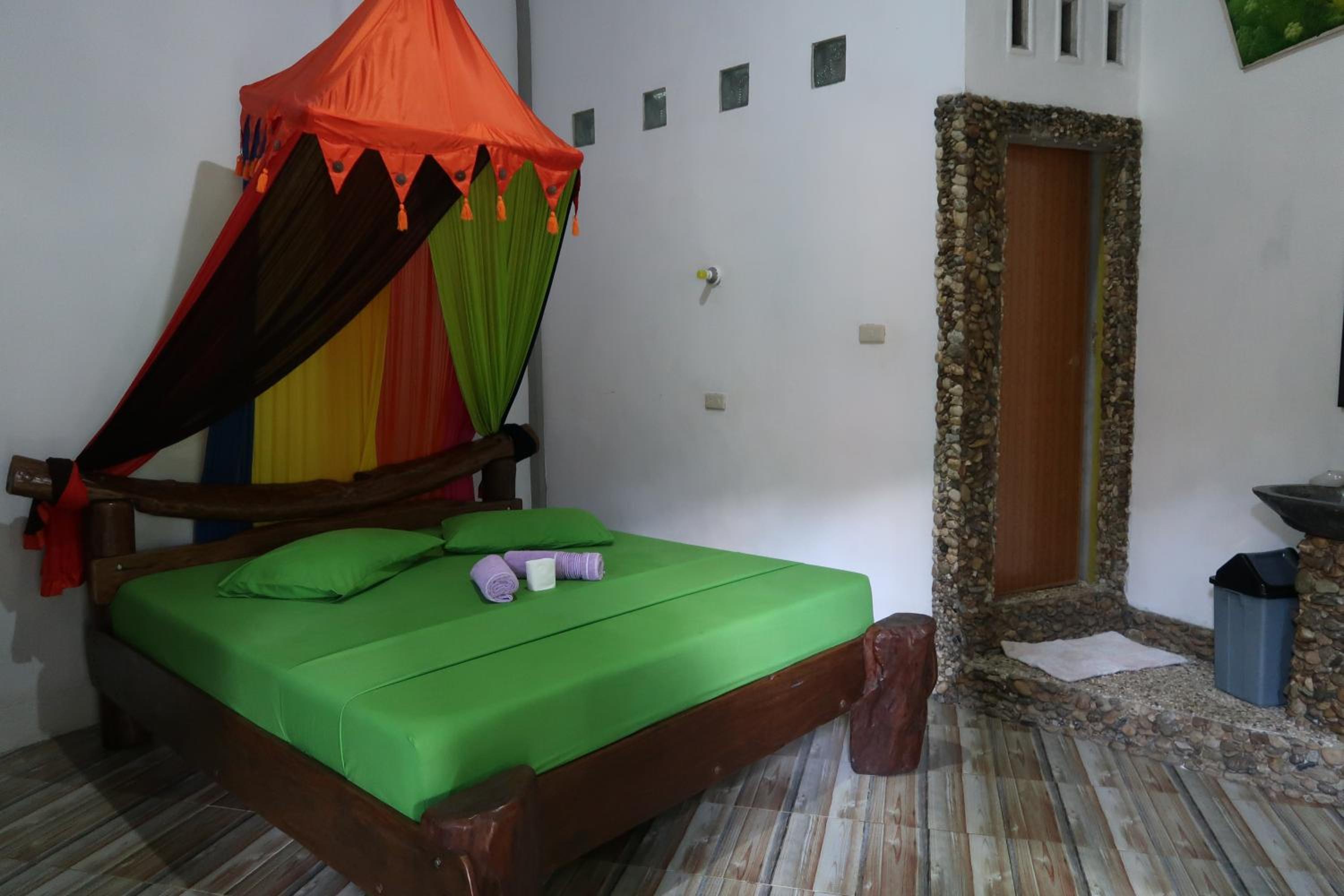 Budget Double Room - Photo 3